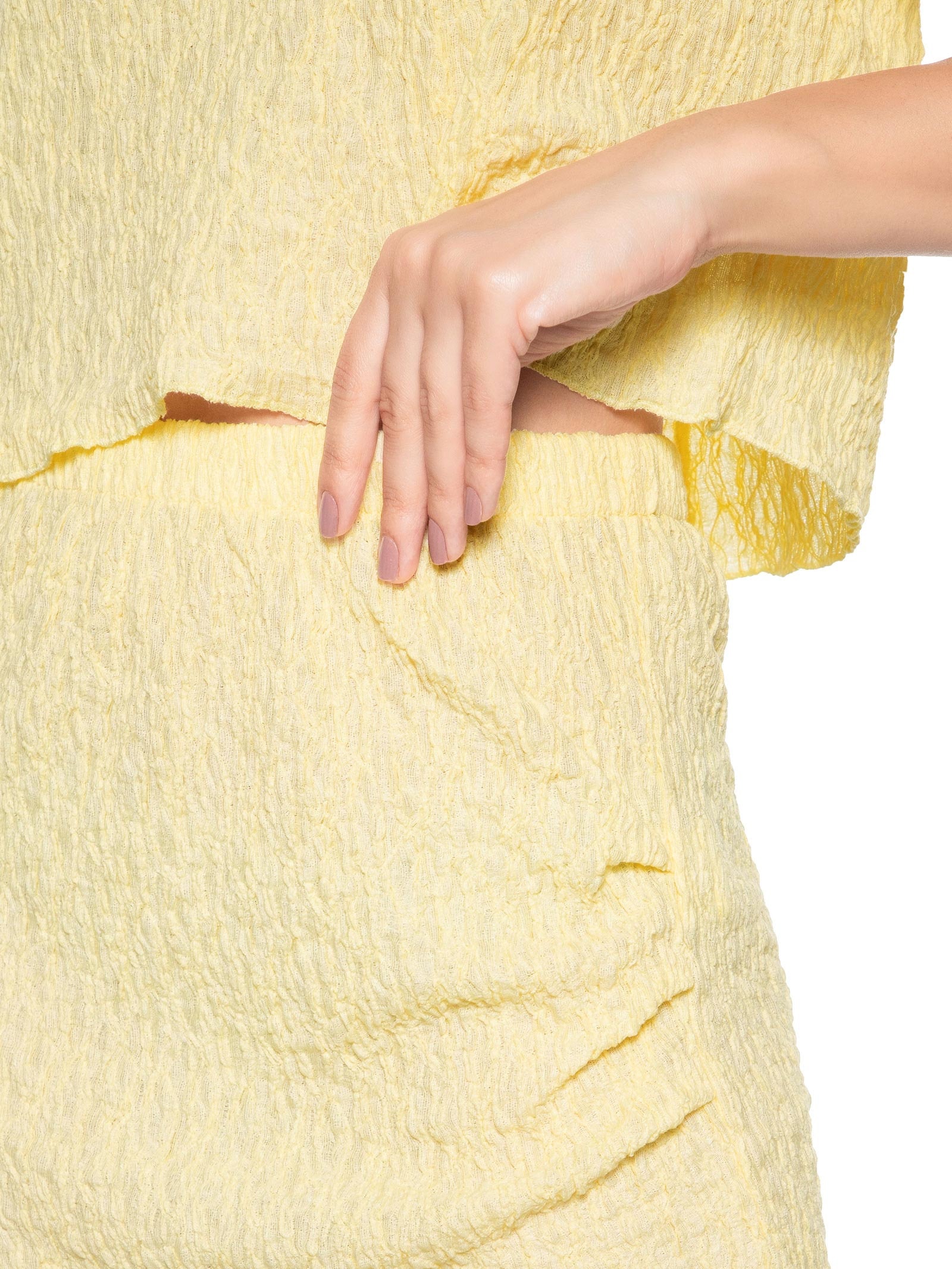 Saia Curta Texturizada Amarelo Market 33