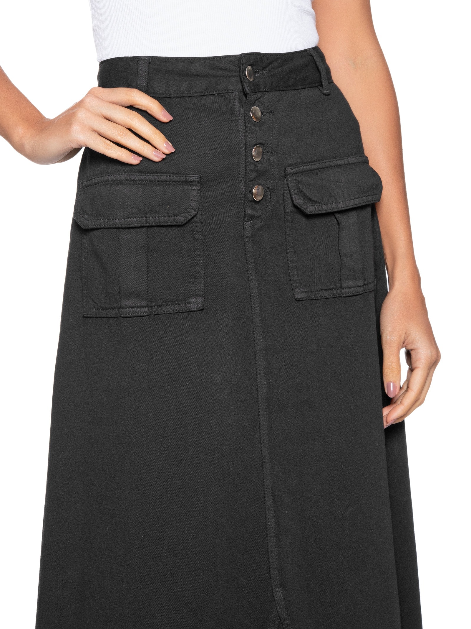 Saia Longa Sarja Com Botões E Bolsos Cargos Preto Basiq