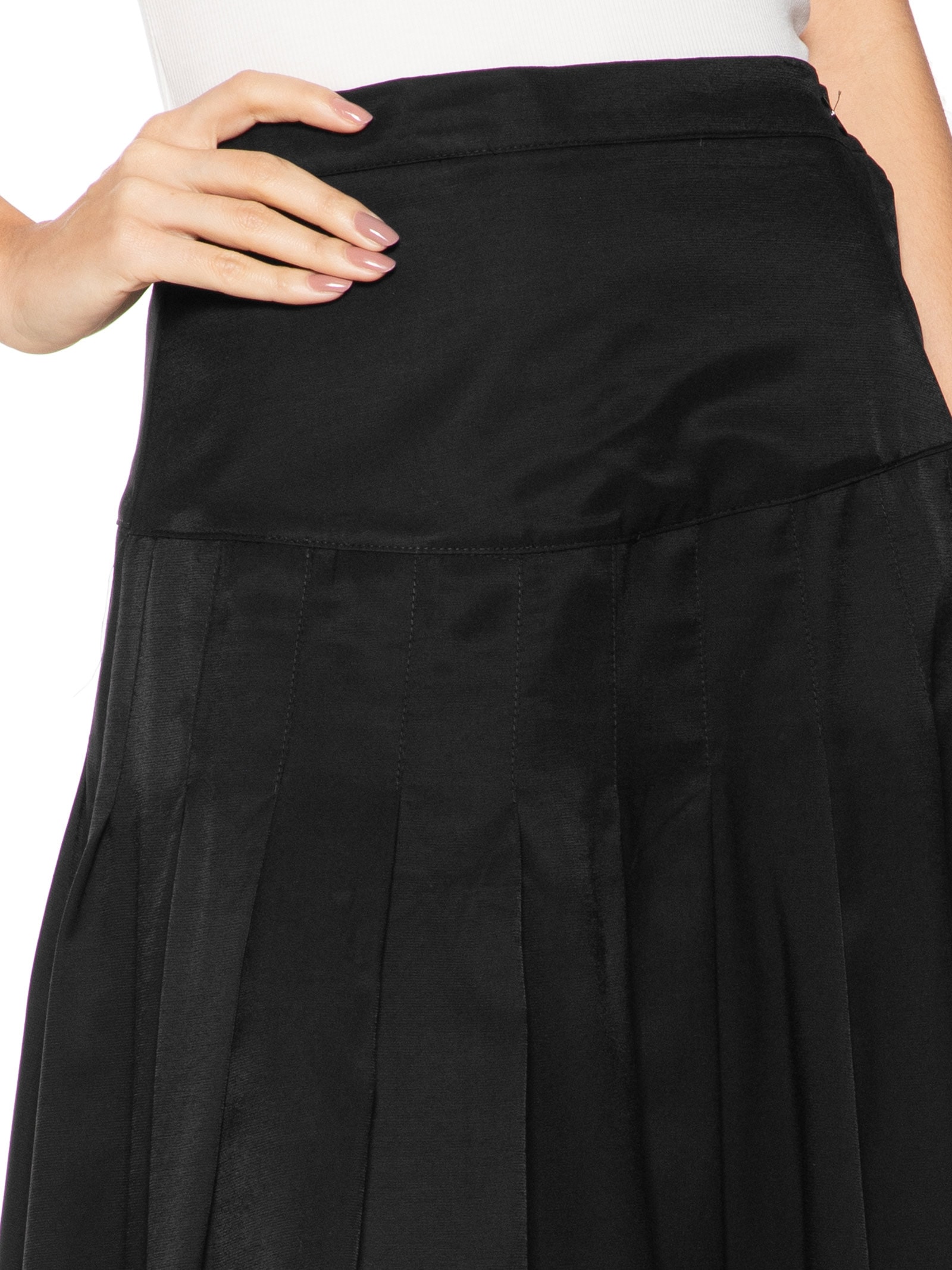 Saia Midi Com Prega Preto Basiq