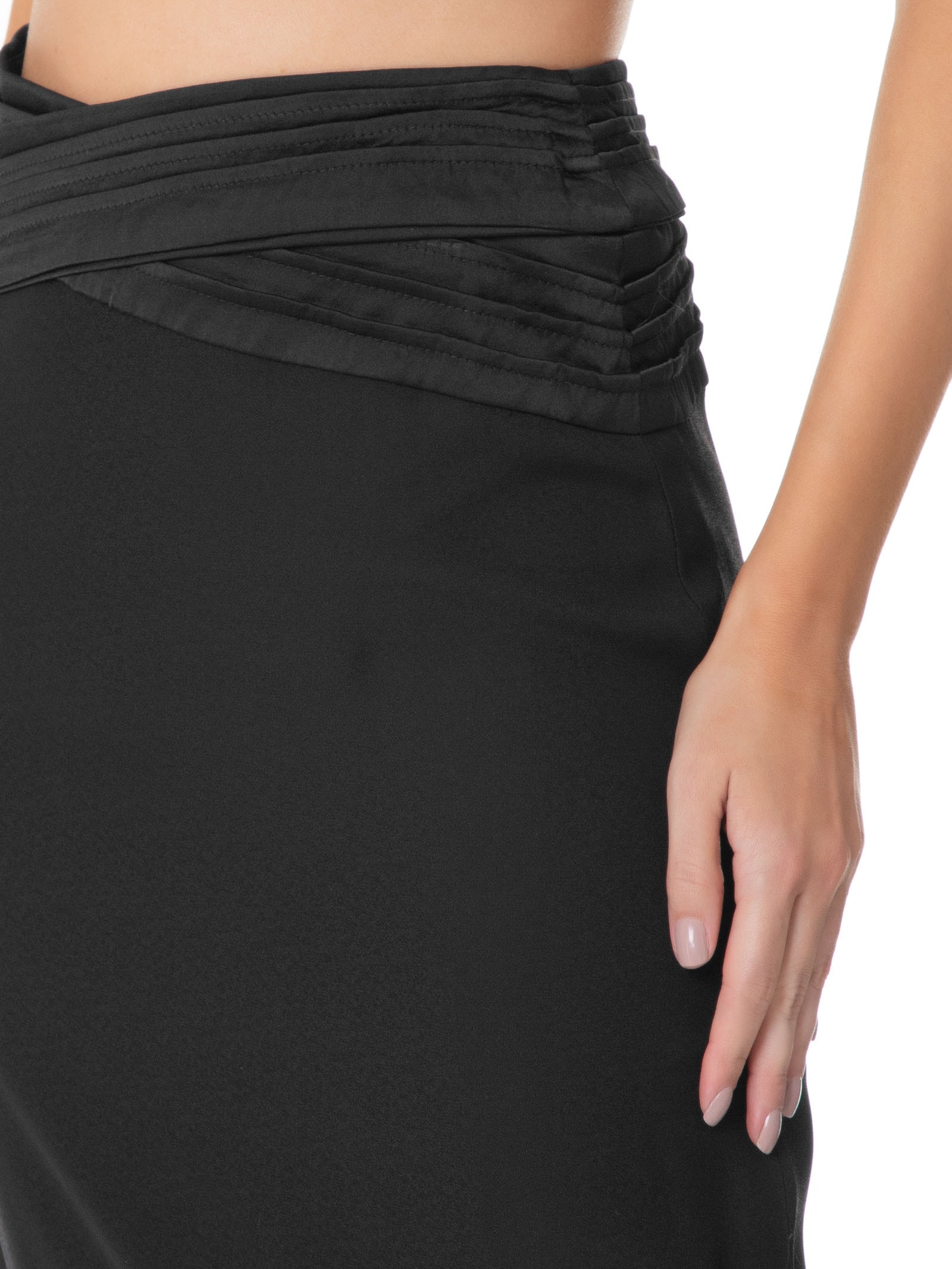 Saia Midi Crepe Recorte Preto '2Essential