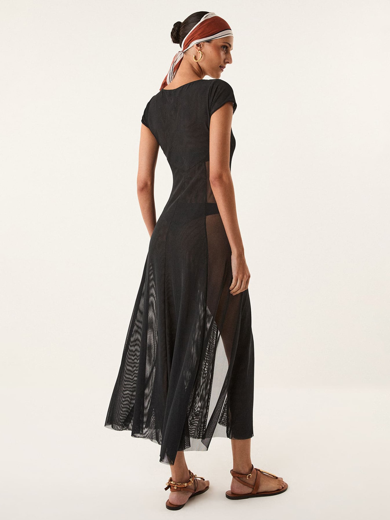 Saída Feminina Longa Lais – Preto Vix