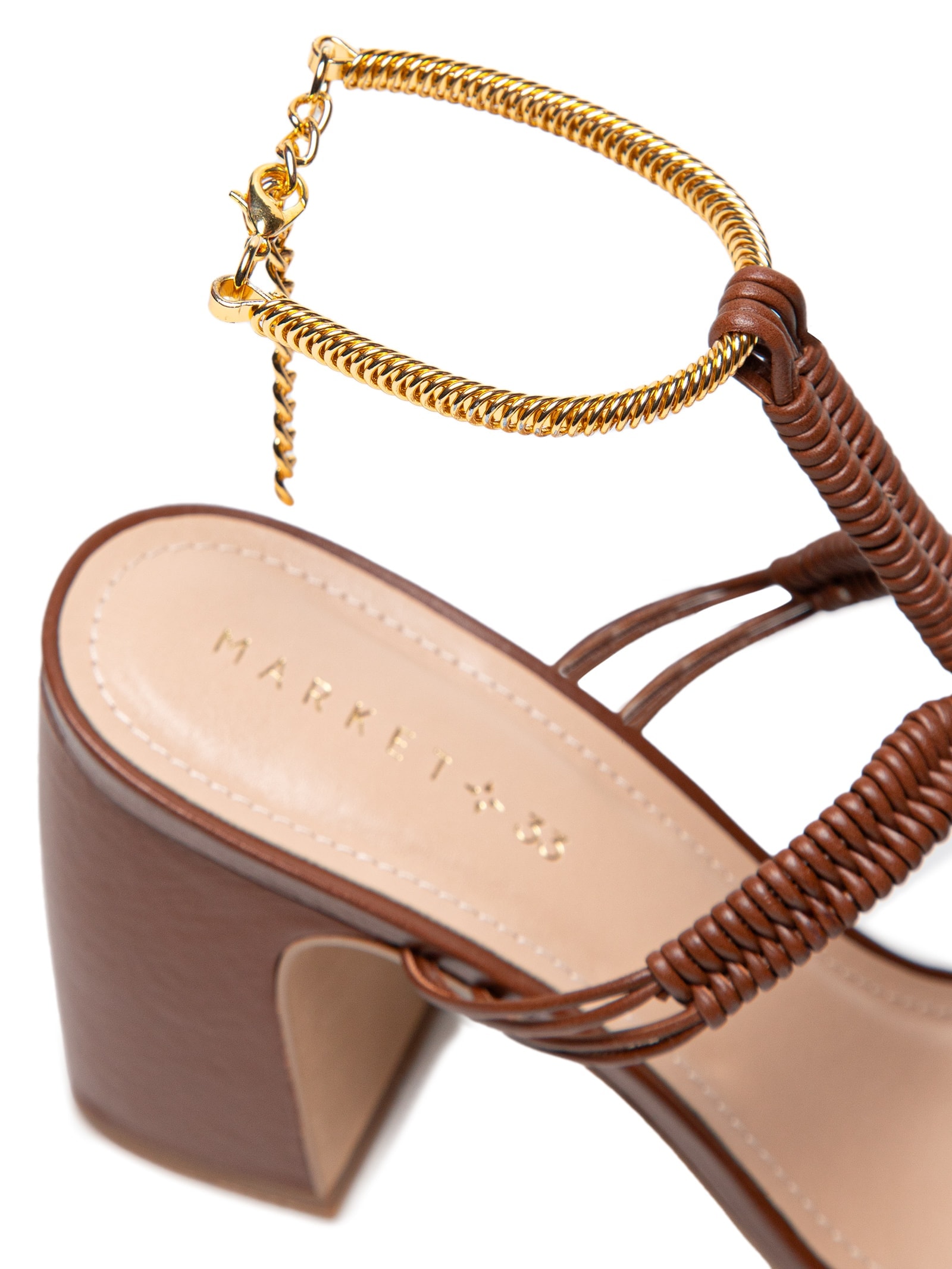 Sandália Feminina Com Salto Trançada Em Couro Marrom Market 33