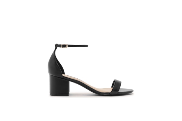 Sandália Feminina Couro Salto Médio Bloco Isabelli - Preto