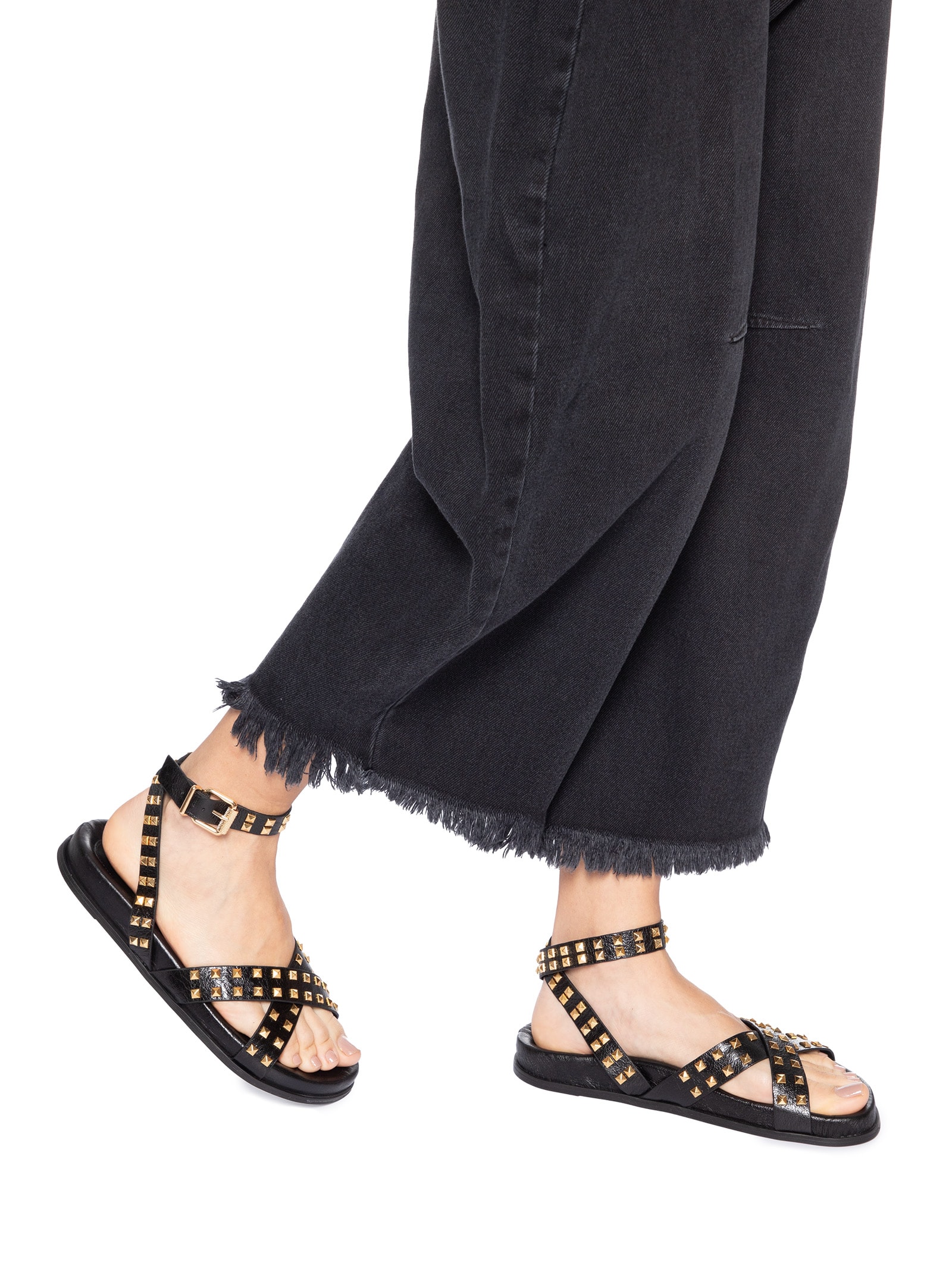 Sandália Feminina Papete Studs Carolla Couro Preto Schutz