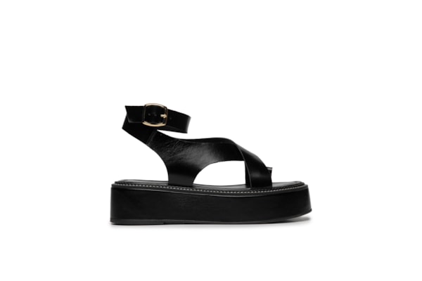 Sandália Feminina Plataforma Couro Com Tiras - Preto