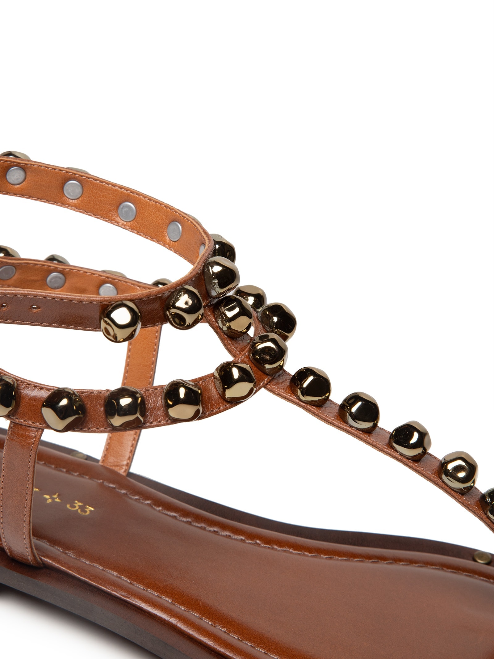 Sandália Feminina Rasteira Com Enfeites Metálicos Marrom  Market 33