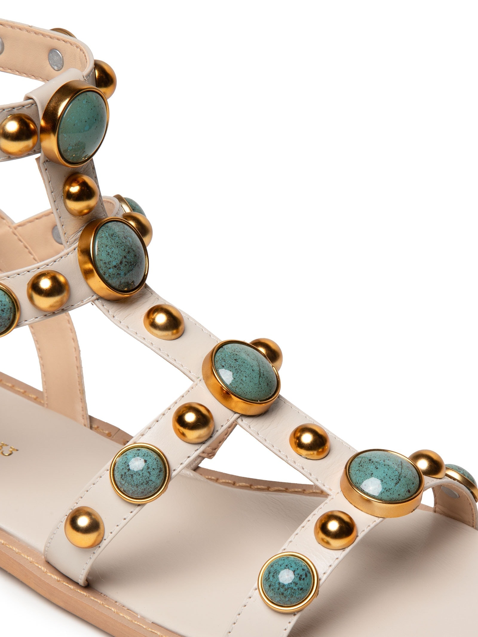 Sandália Feminina Rasteira Com Tachas Off White Market 33