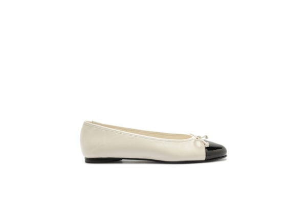 Sapatilha Couro Bico Redondo Lacinho Cap Toe - Branco