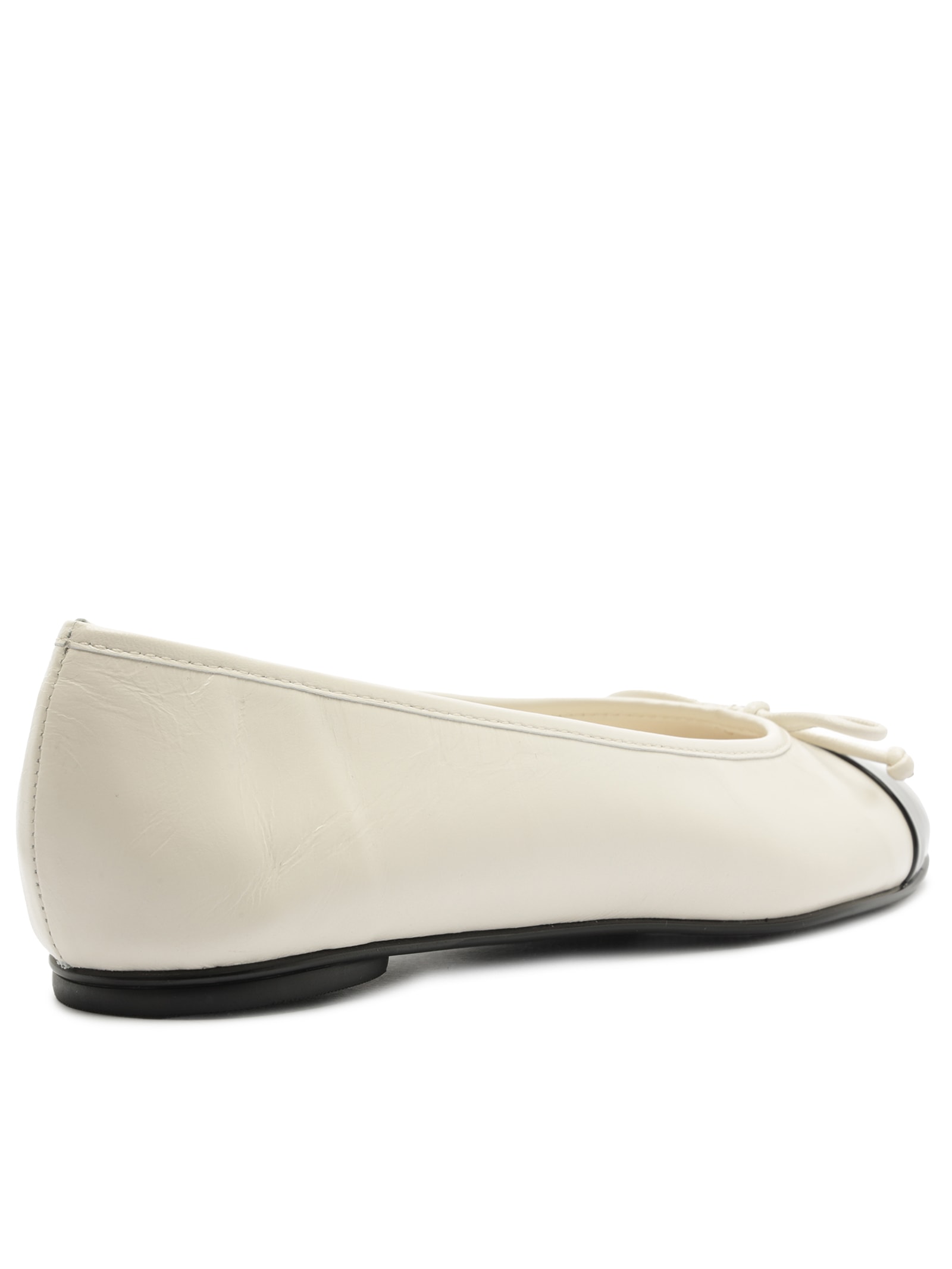 Sapatilha Couro Bico Redondo Lacinho Cap Toe Branco Arezzo