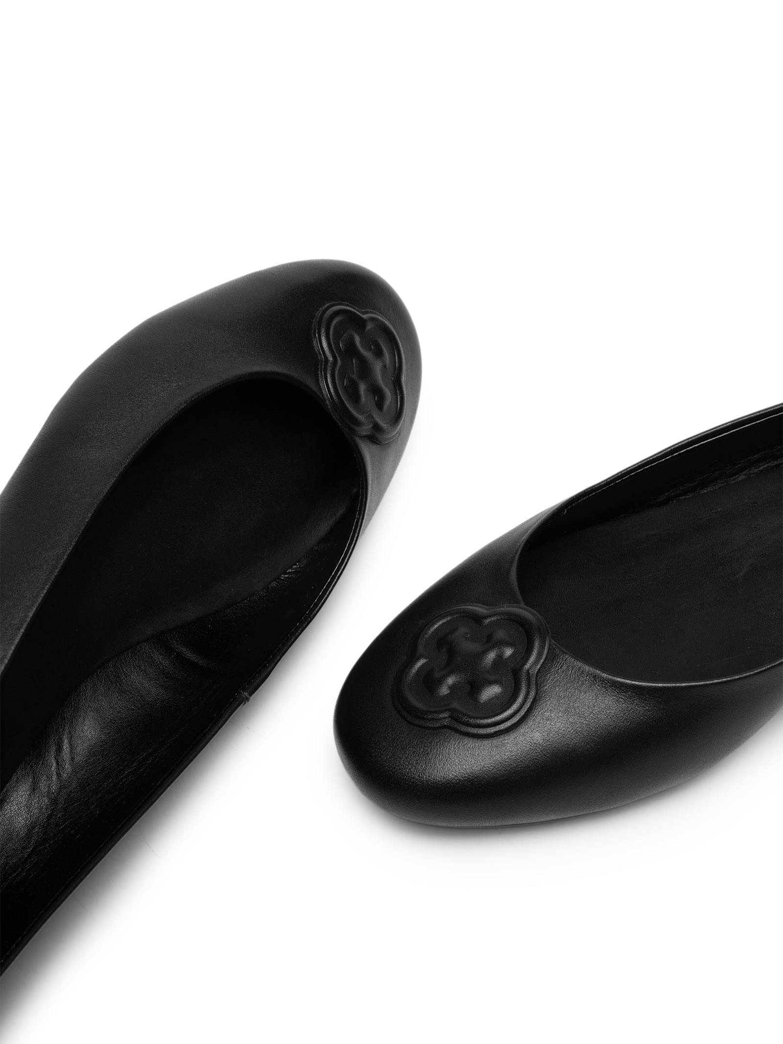 Sapatilha Feminina Bico Redondo Atanado – Preto Capodarte