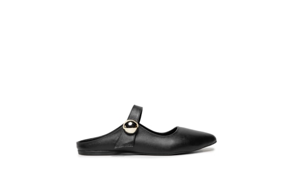 Sapatilha Feminina com Tira e Adorno Metálico - Preto