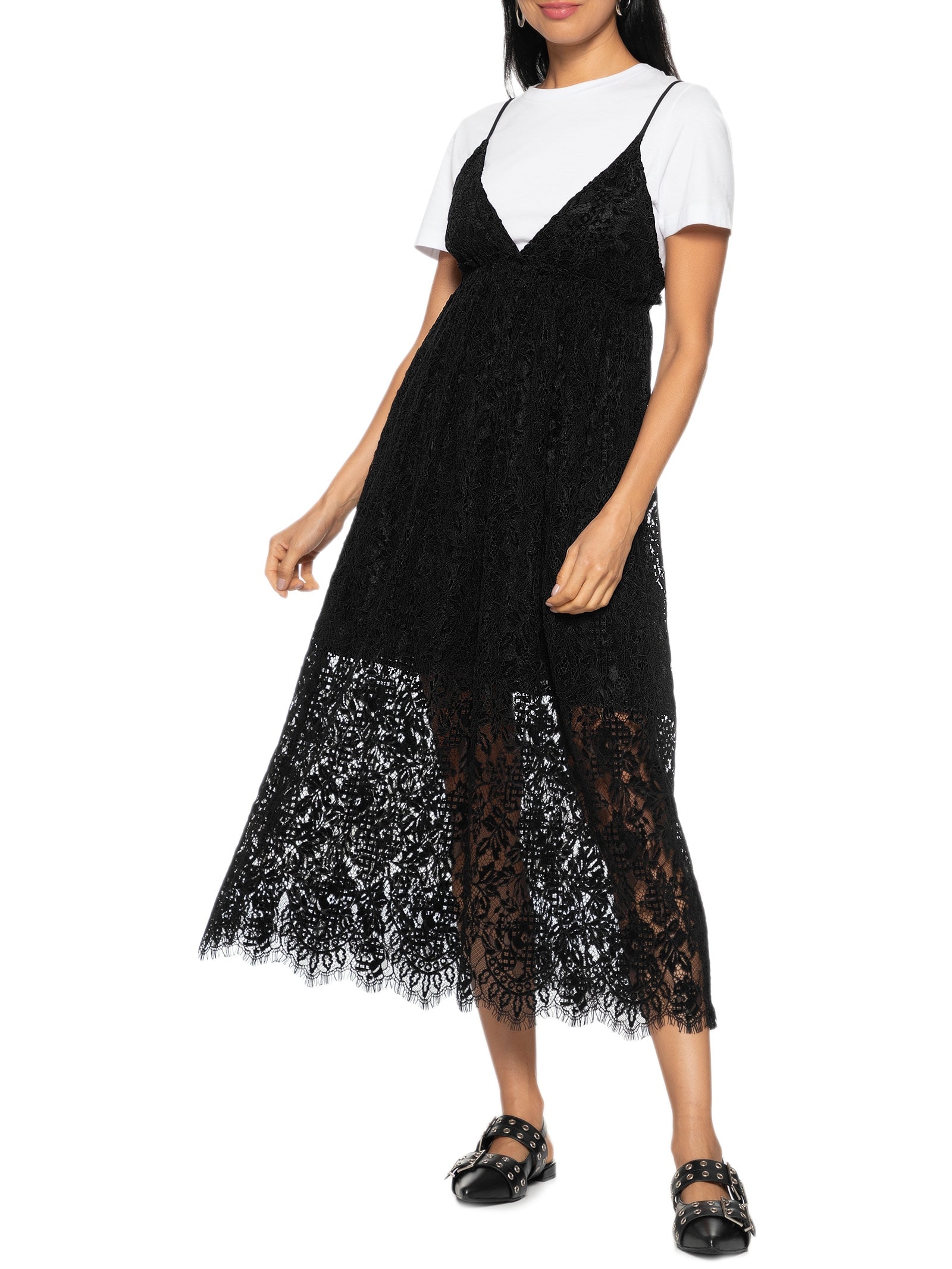 Sapatilha Feminina Em Couro Com Bico Fino E Detalhes Em Fivelas E Ilhóses Preto Market 33