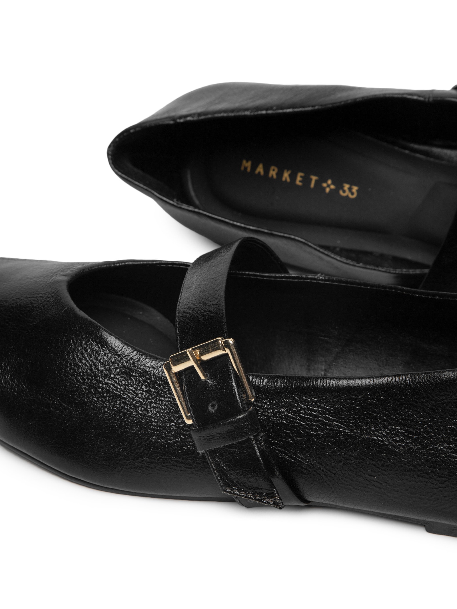 Sapatilha Feminina Em Couro Com Bico Quadrado Preto Market 33