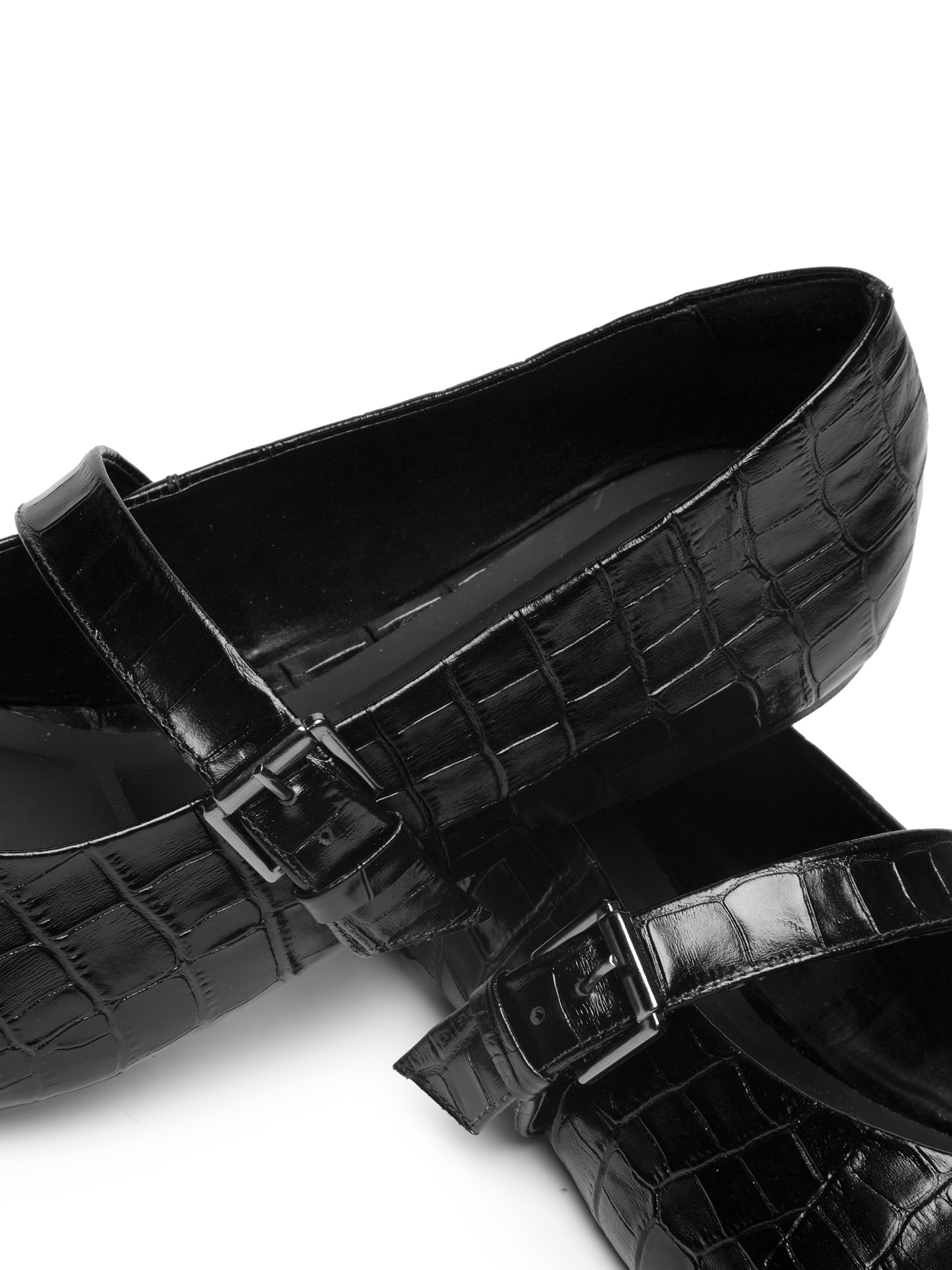 Sapatilha Feminina Em Couro Croco Com Fivela Preto Basiq