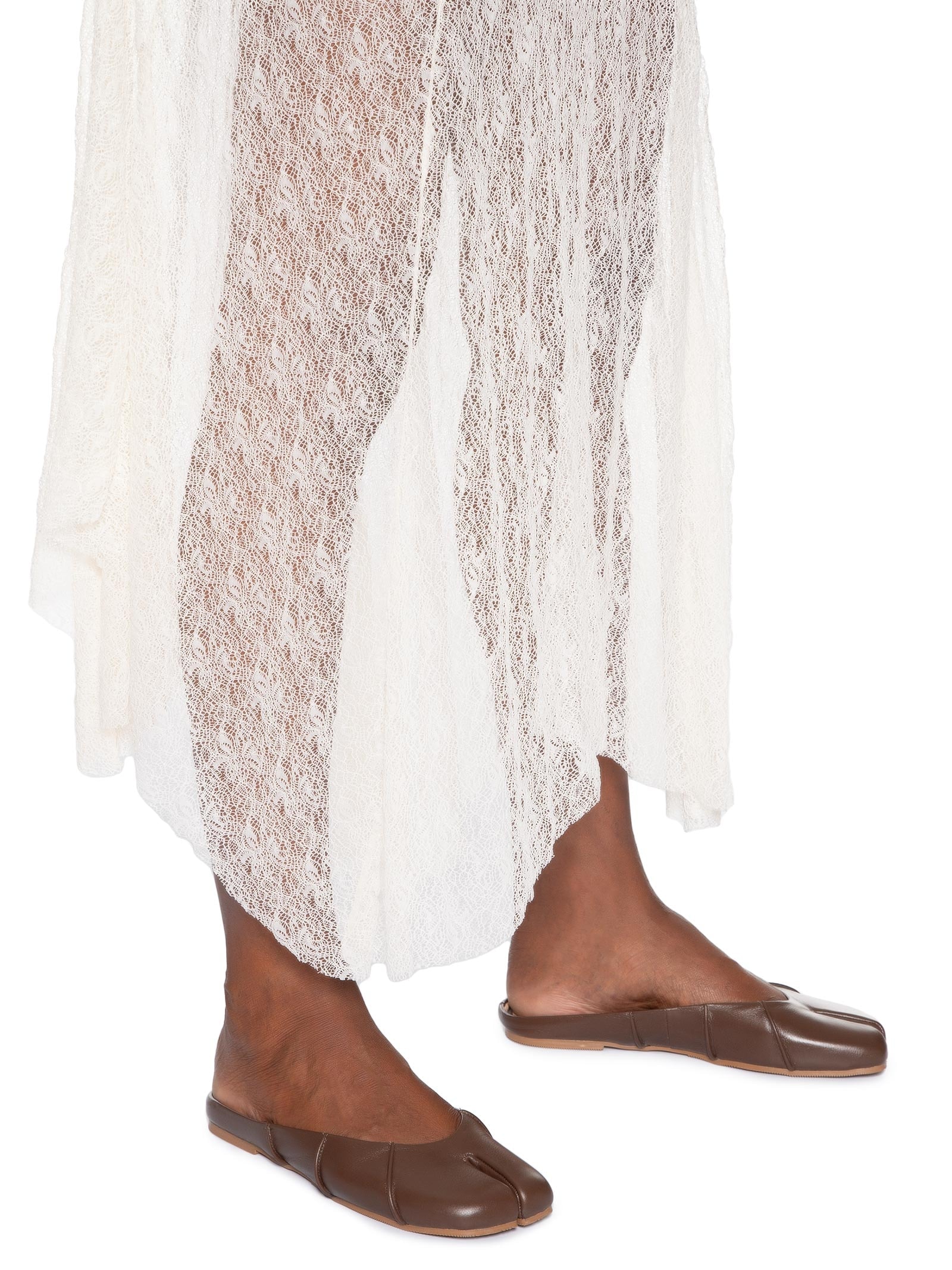 Sapatilha Feminina Tabi Em Couro Marrom Market 33