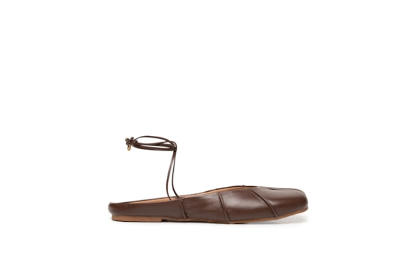 Sapatilha Feminina Tabi Em Couro - Marrom