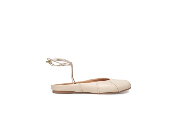 Sapatilha Feminina Tabi Em Couro - Off White