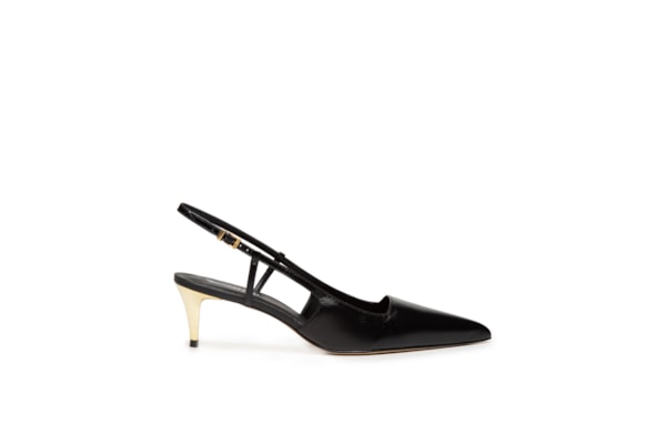 Scarpin Bico Fino Em Couro - Preto
