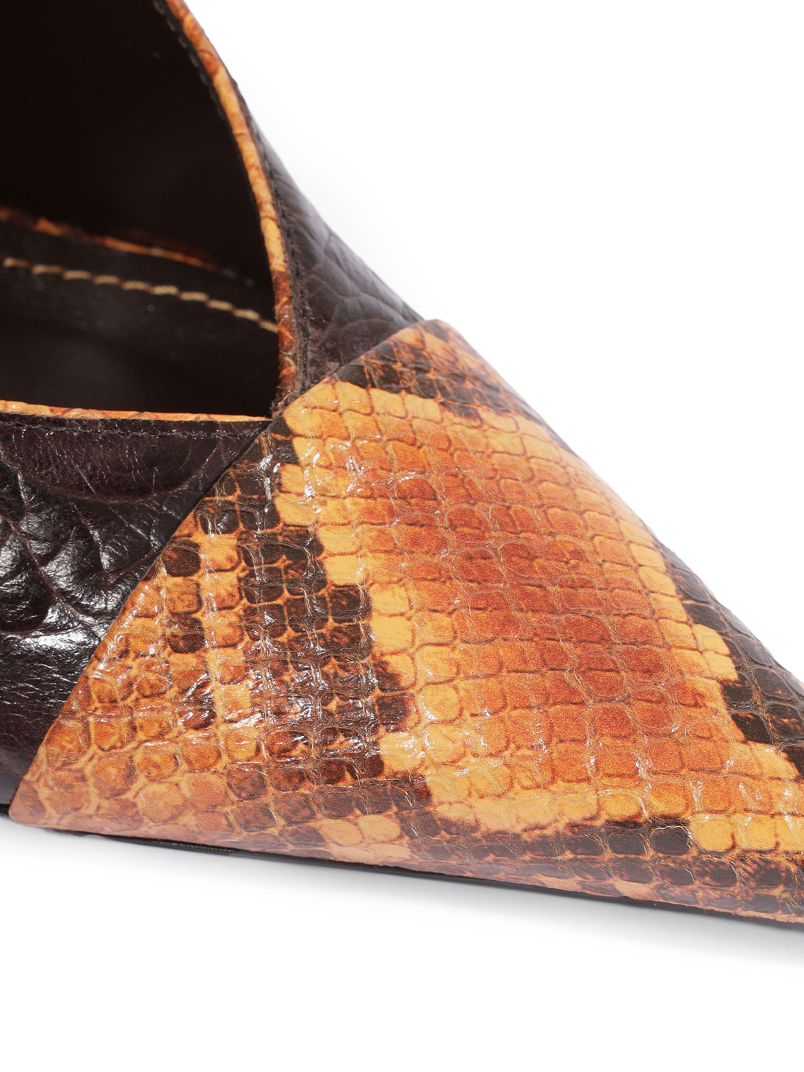 Scarpin Lexi Bico Fino Couro Marrom Schutz