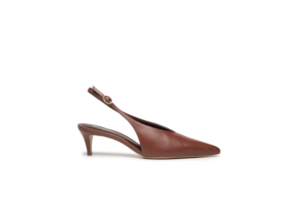 Scarpin Salto Fino Baixo Em Couro - Marrom