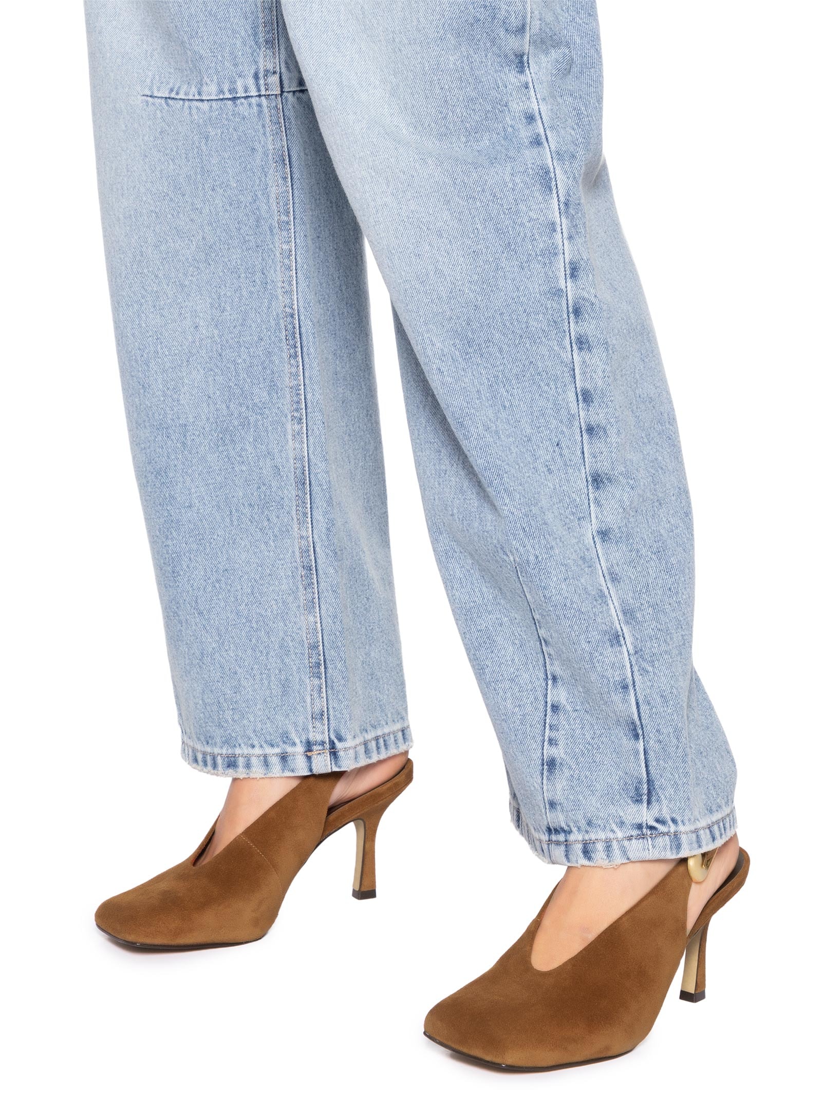 Scarpin Slingback Buckle Camurça Marrom Carrano