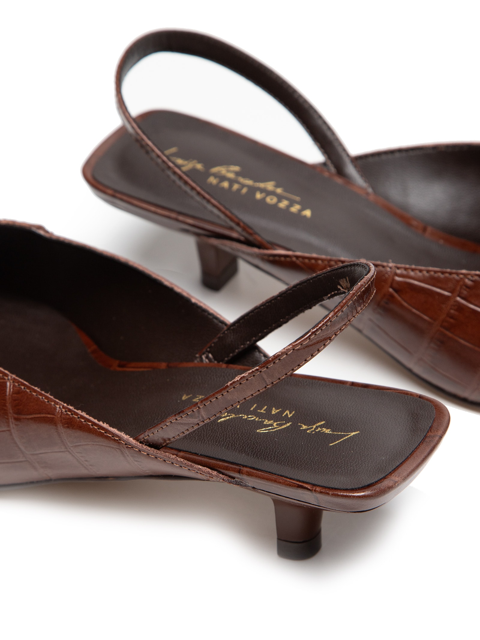 Scarpin Slingback Croco Chocolate - Luiza Barcelos + Nati Vozza