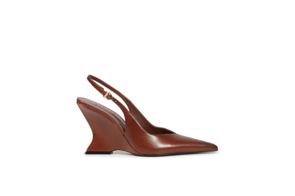 Scarpin Slingback Siena Couro - Marrom