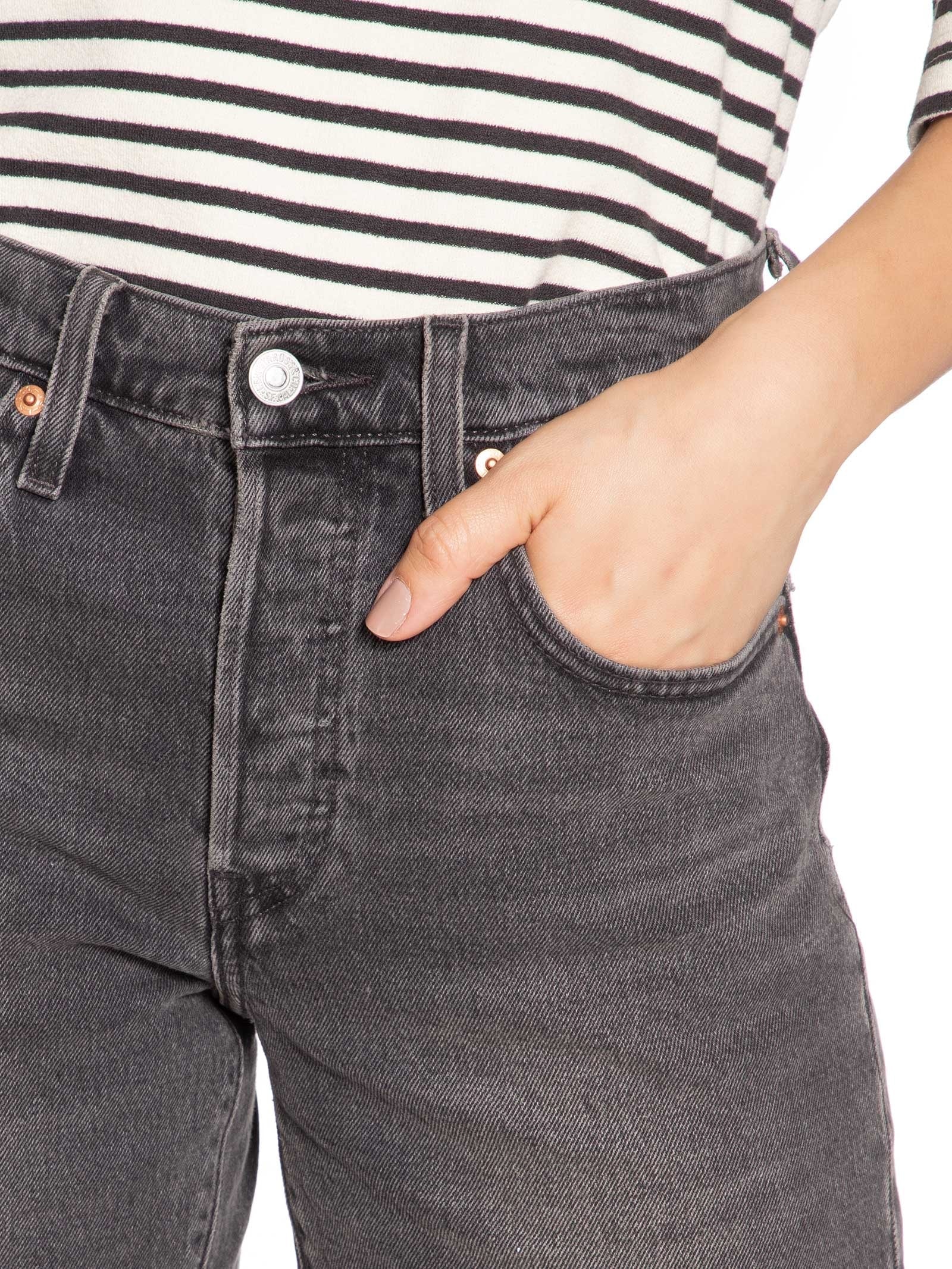 Short Feminino 501® Original Mid Thigh Preto Levi's