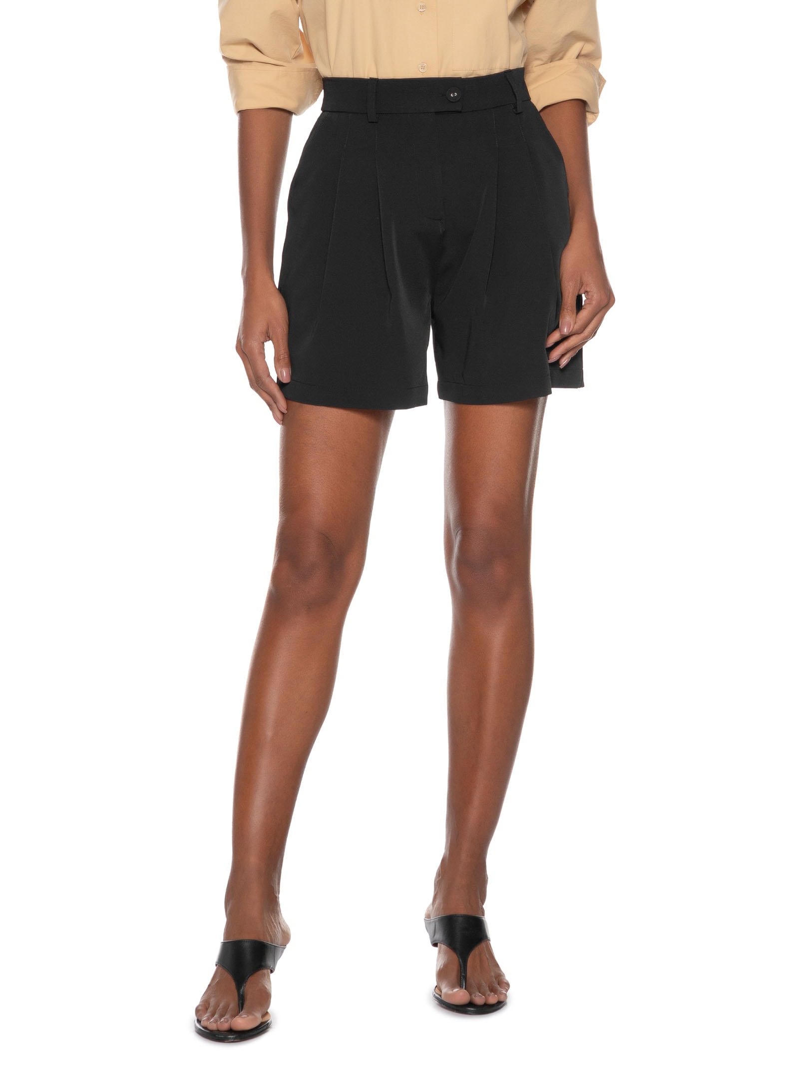 Short Feminino Alfaiataria Com Pregas Preto '2Essential