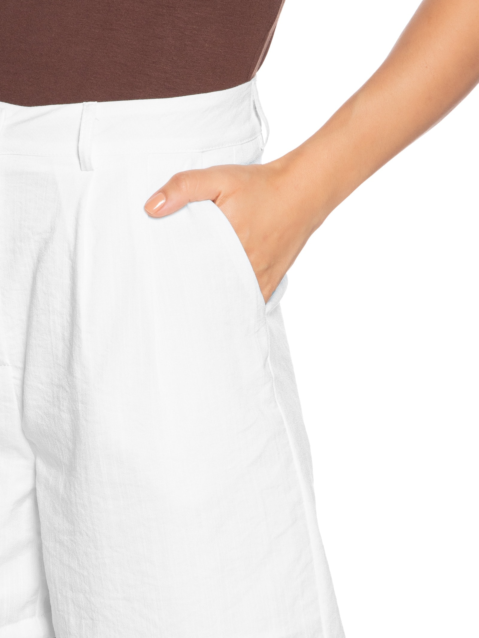 Short Feminino Alfaiataria De Pregas Branco Basiq