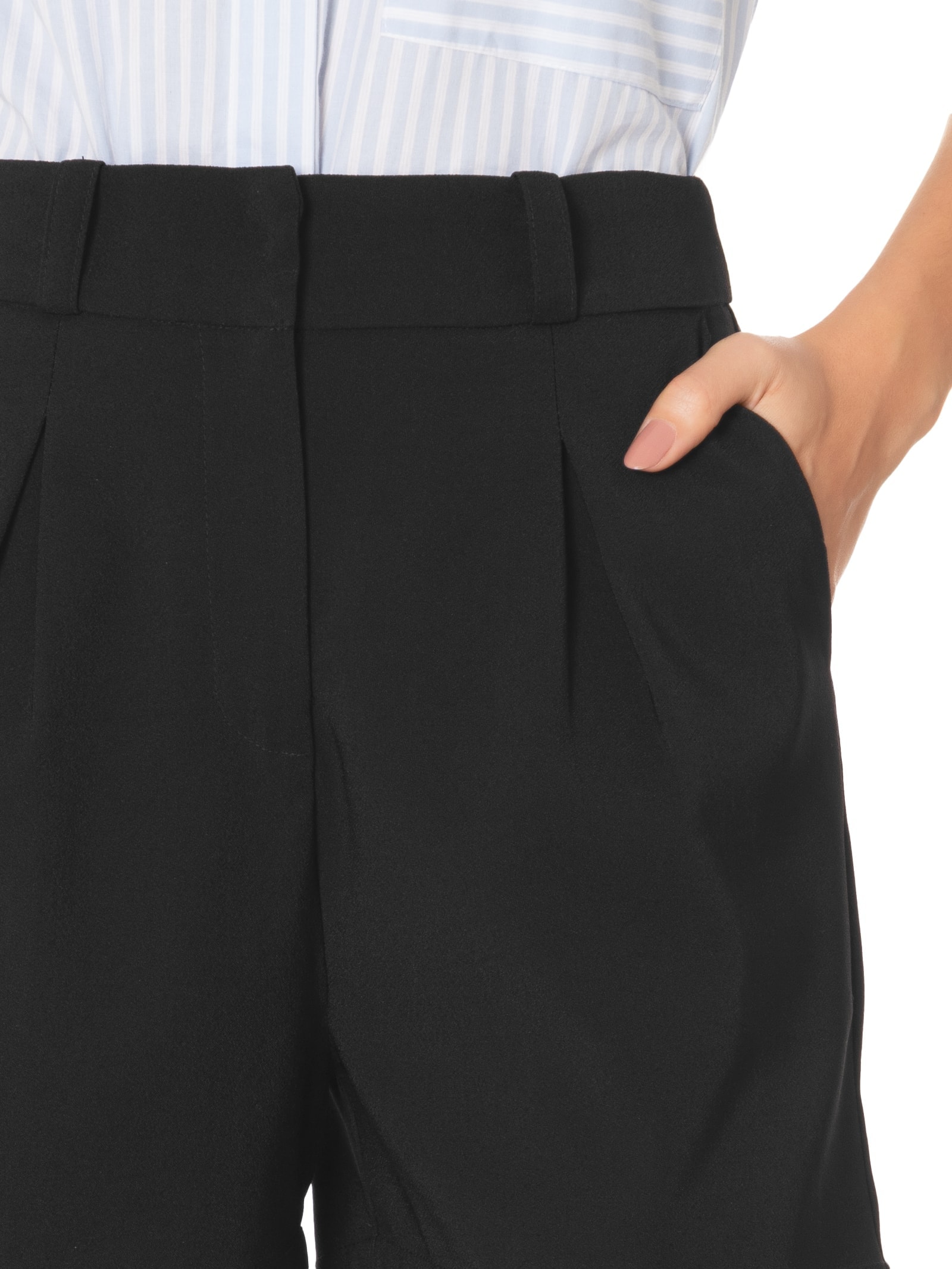 Short Feminino Cintura Alta Em Crepe Com Prega Preto '2Essential