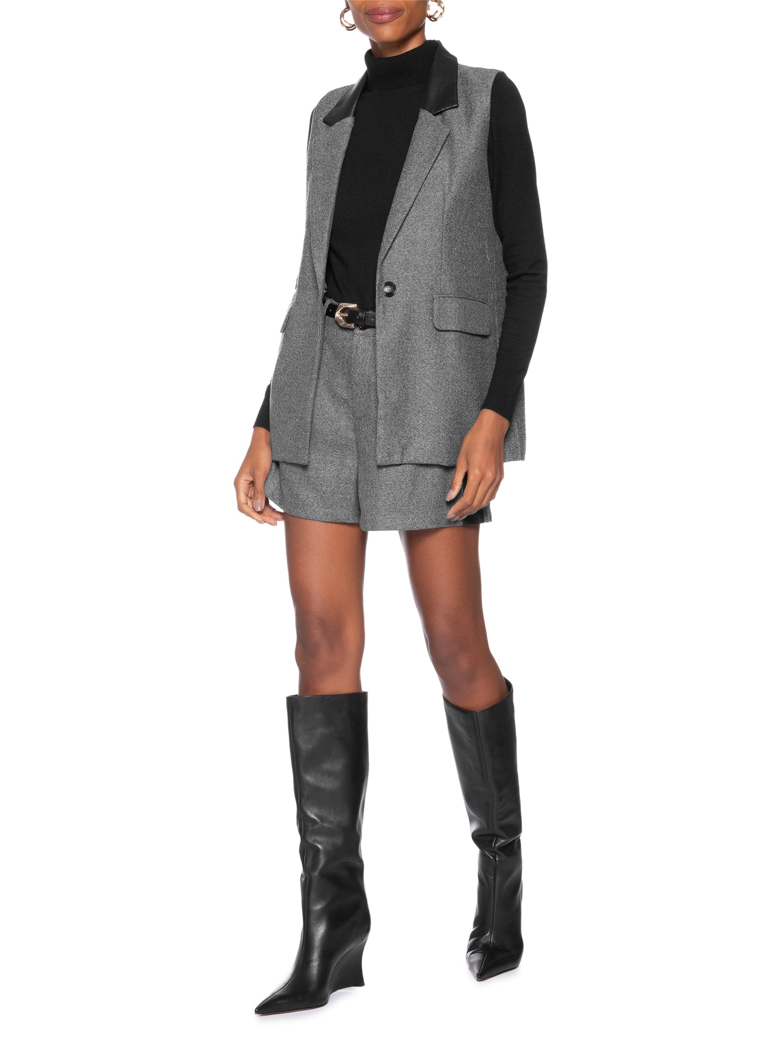 Short Feminino Com Pregas Preto Market 33