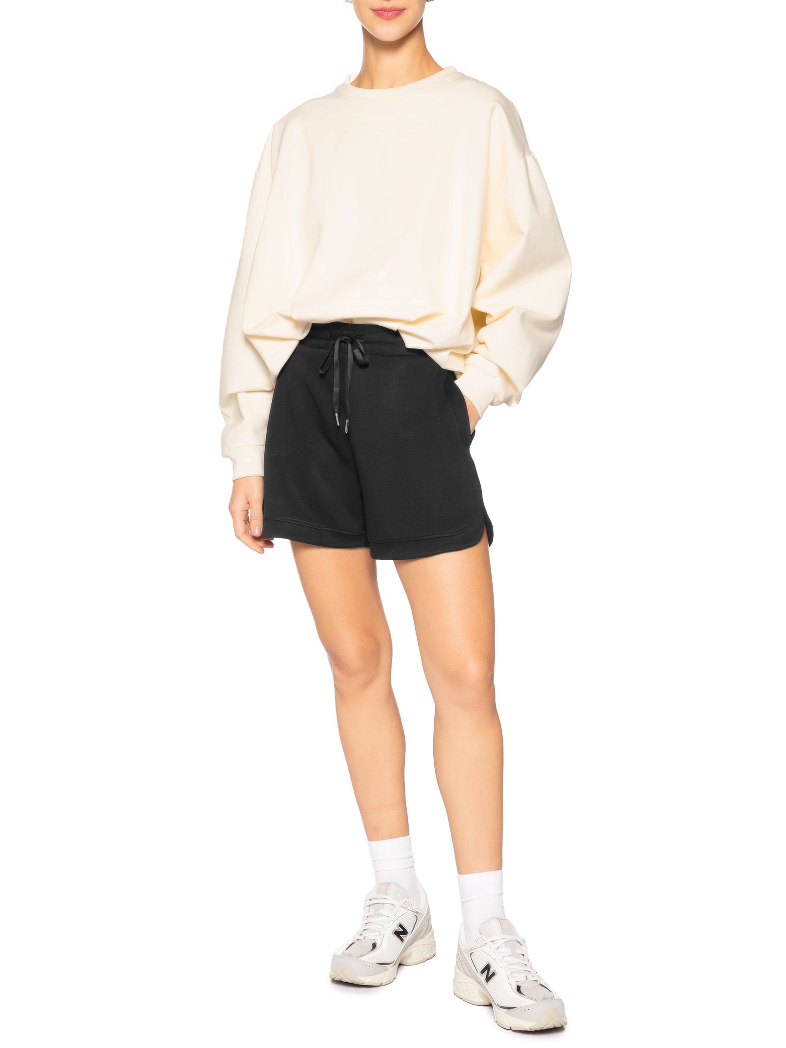 Short Feminino Em Moletom Preto Basiq
