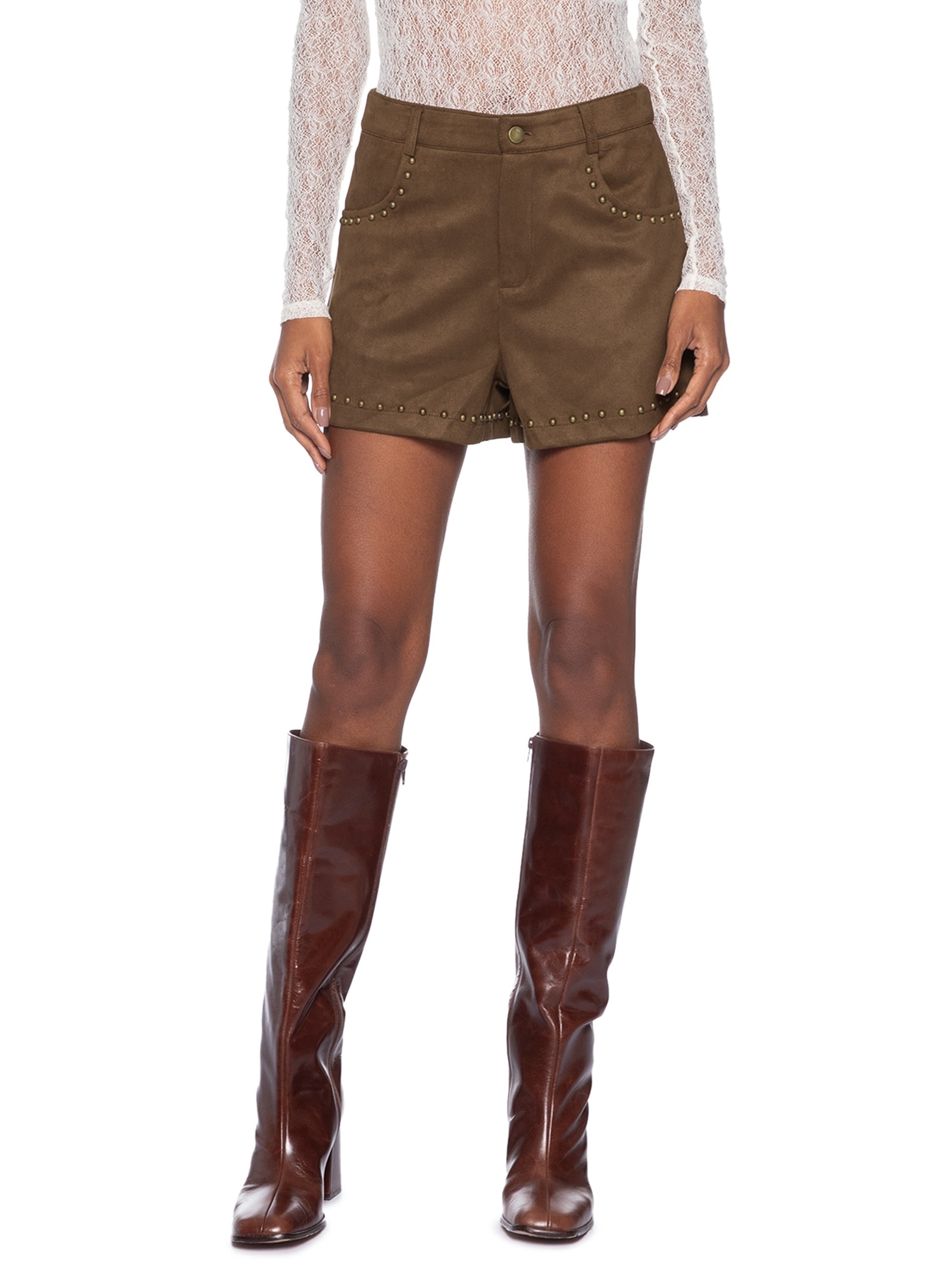 Short Feminino Em Suede Com Tachas Marrom Market 33