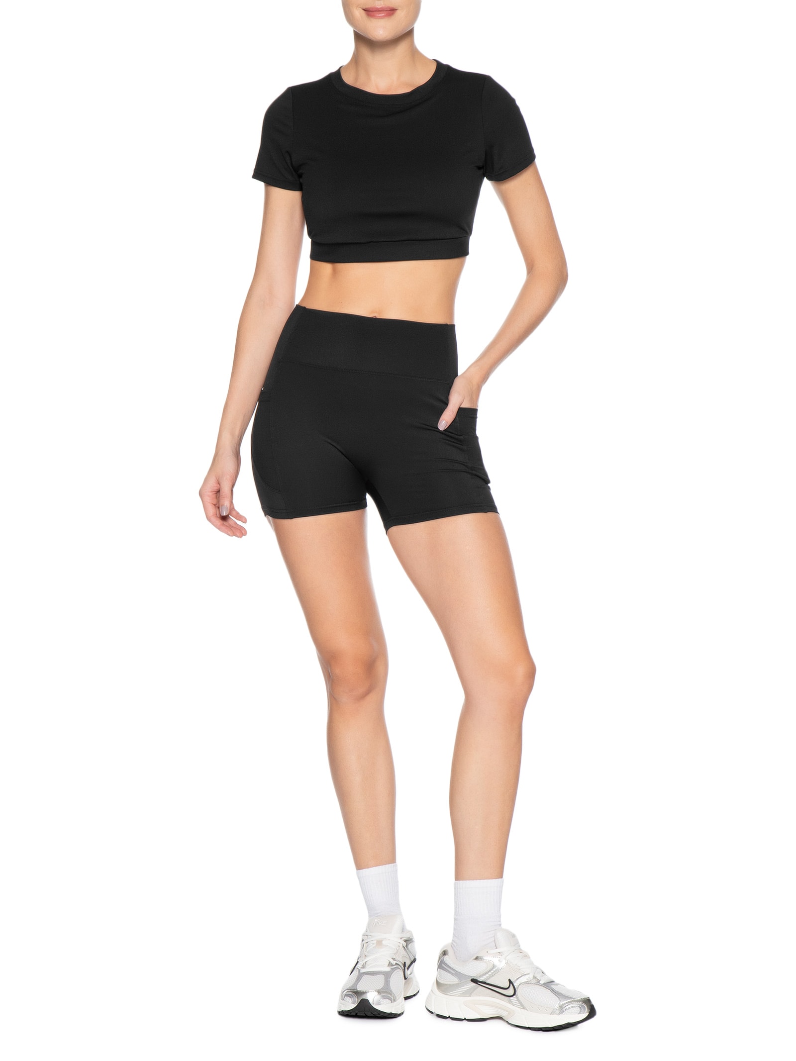 Short Feminino Fitness Com Bolso Preto Basiq