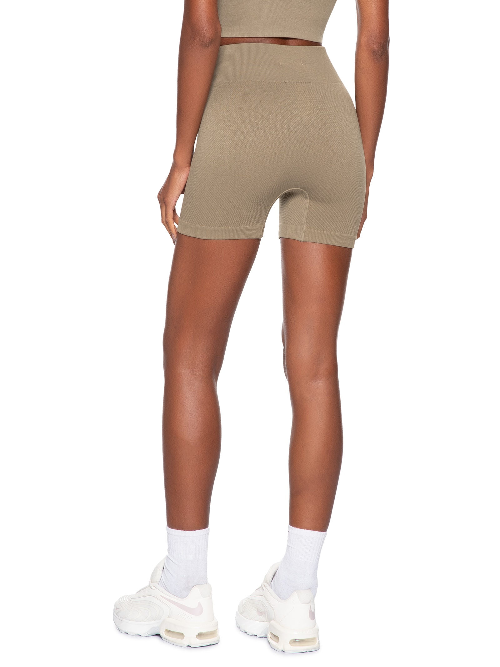 Short Feminino Fitness Texturizado Bege Basiq