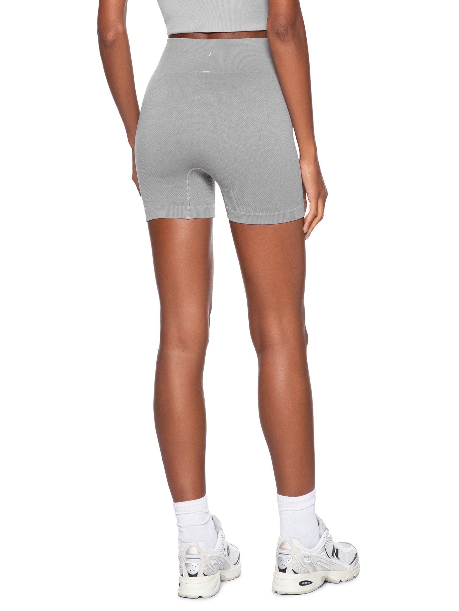 Short Feminino Fitness Texturizado Cinza Basiq