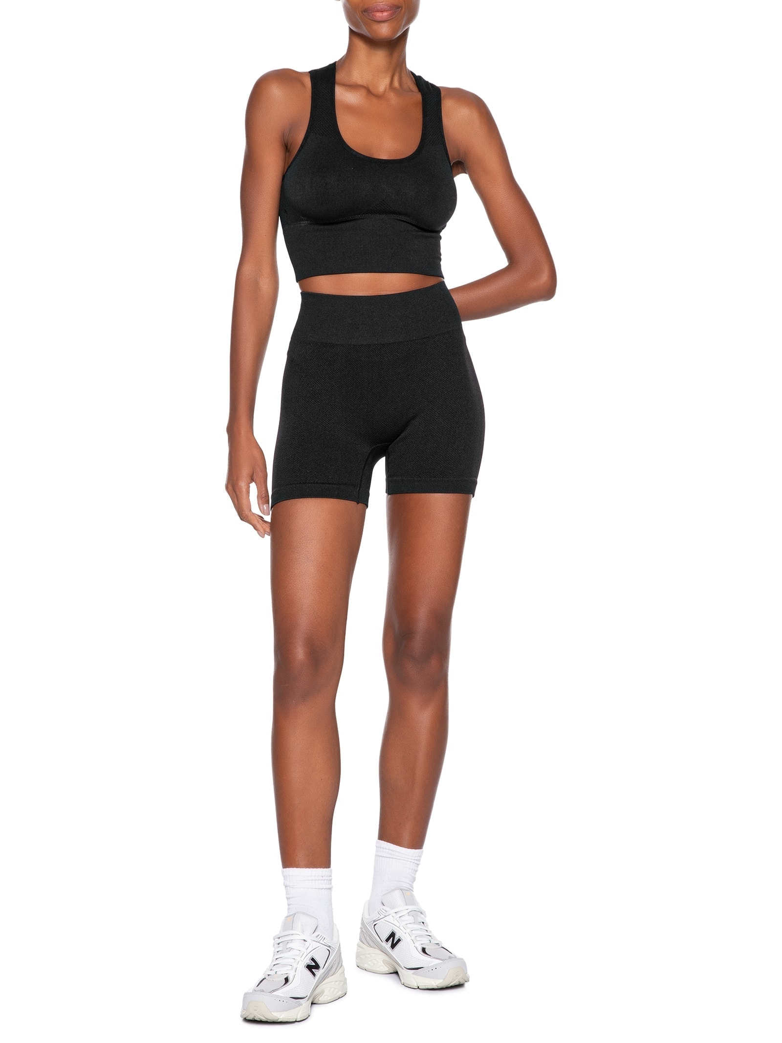 Short Feminino Fitness Texturizado Preto Basiq