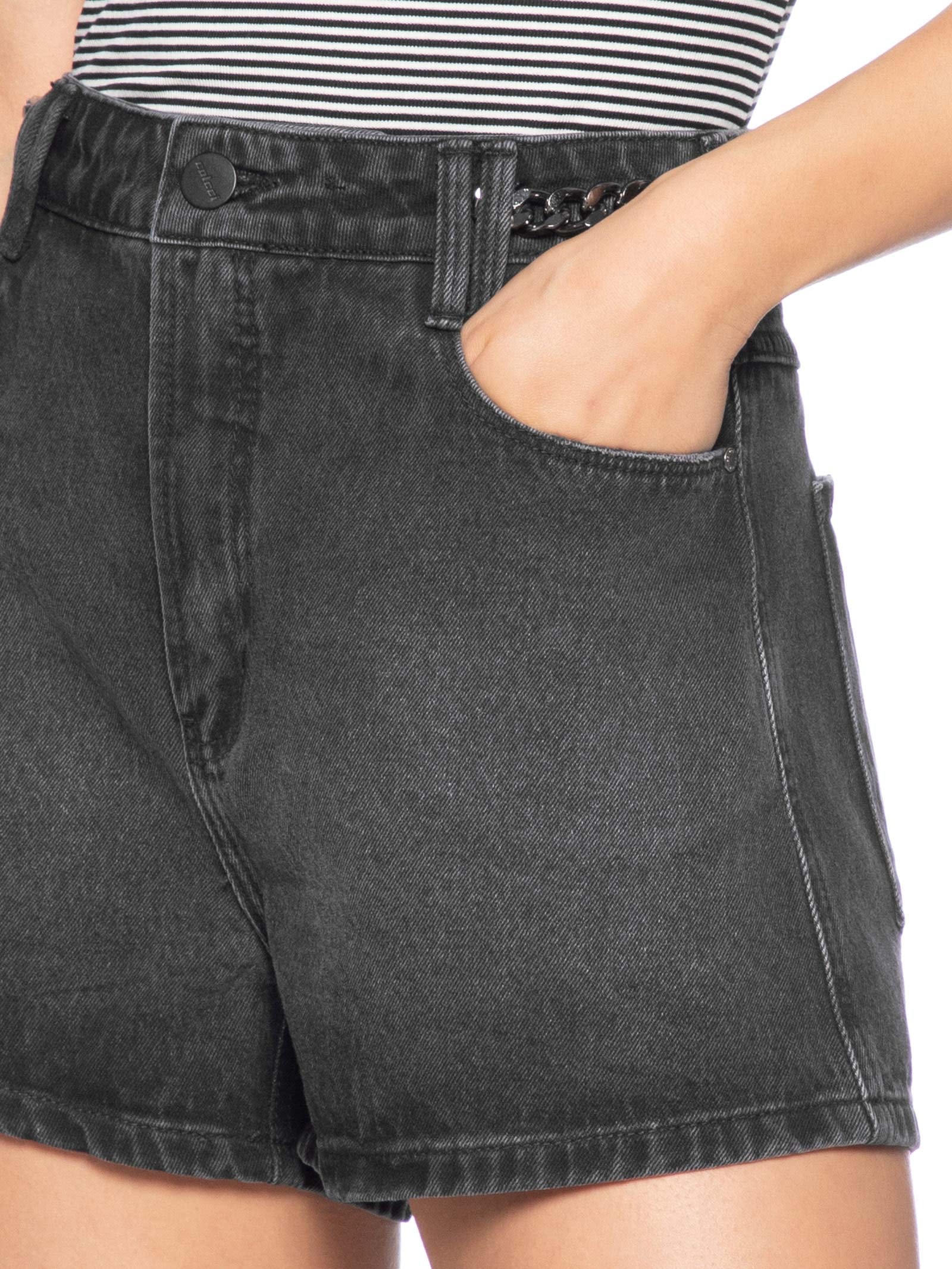 Short Feminino Jeans Jade Com Correntes Preto Colcci