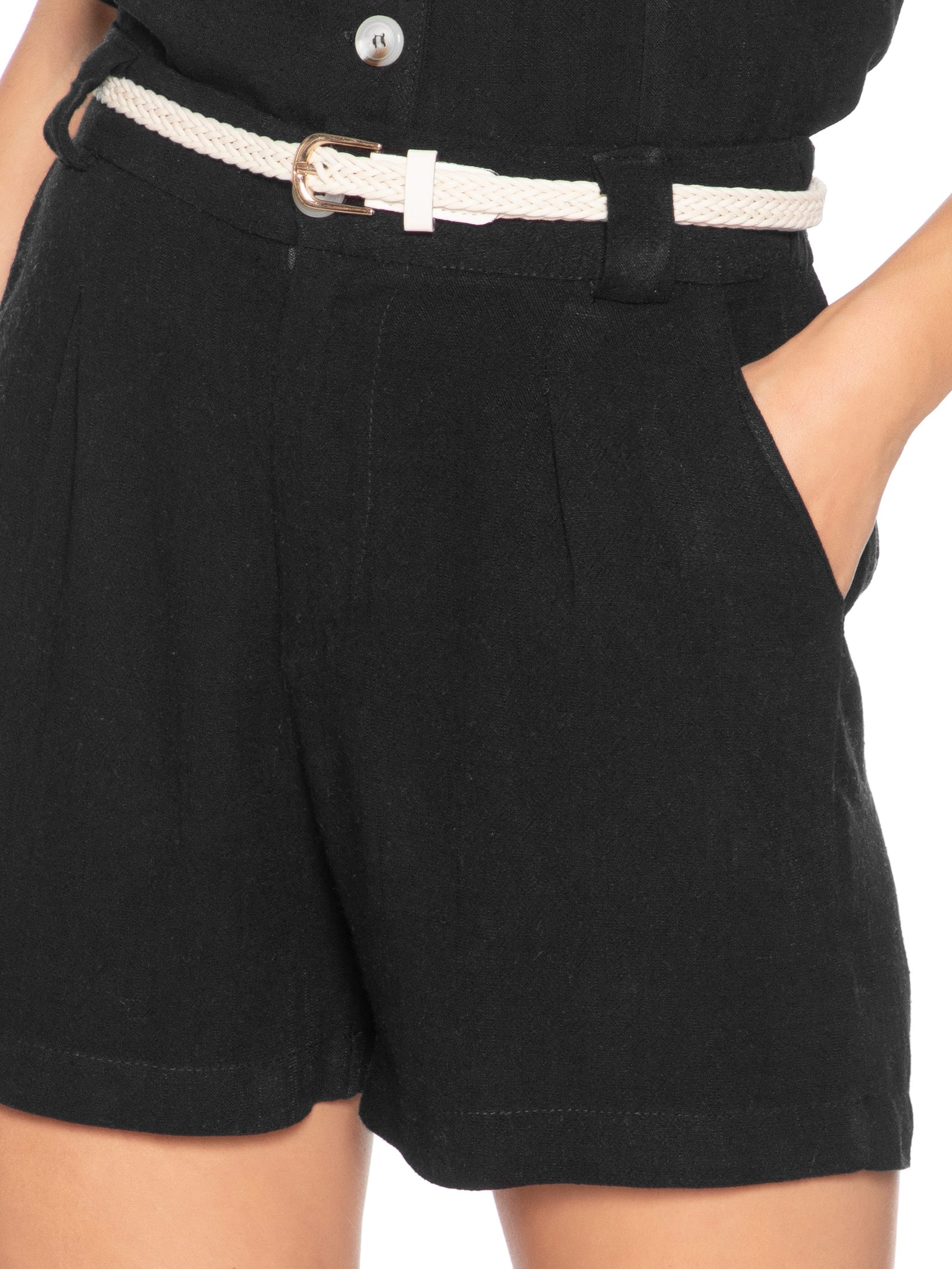 Short Feminino Pregas Com Linho Preto Basiq