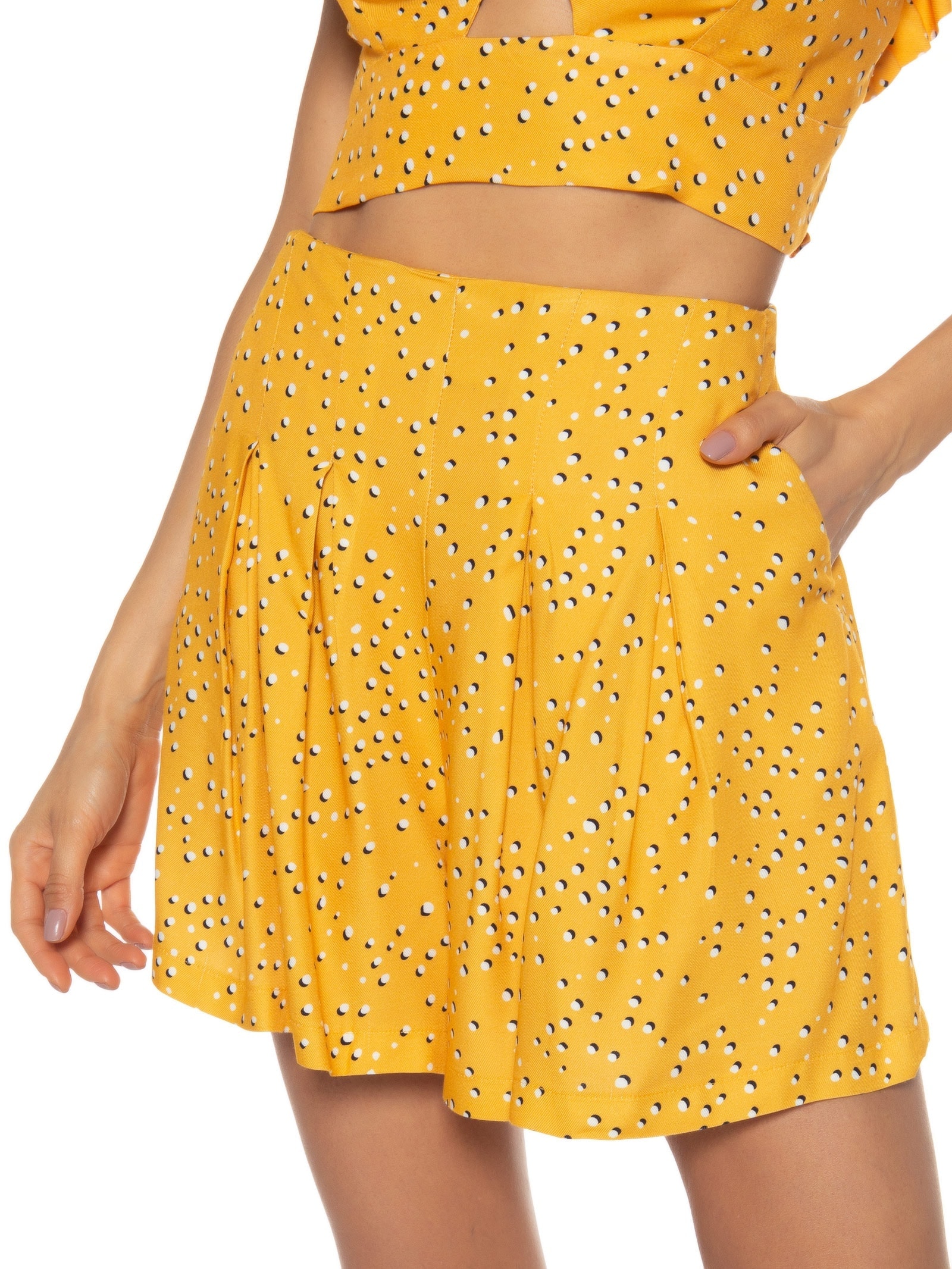Short Feminino Tecido Rayon Twil Amarelo Lez A Lez
