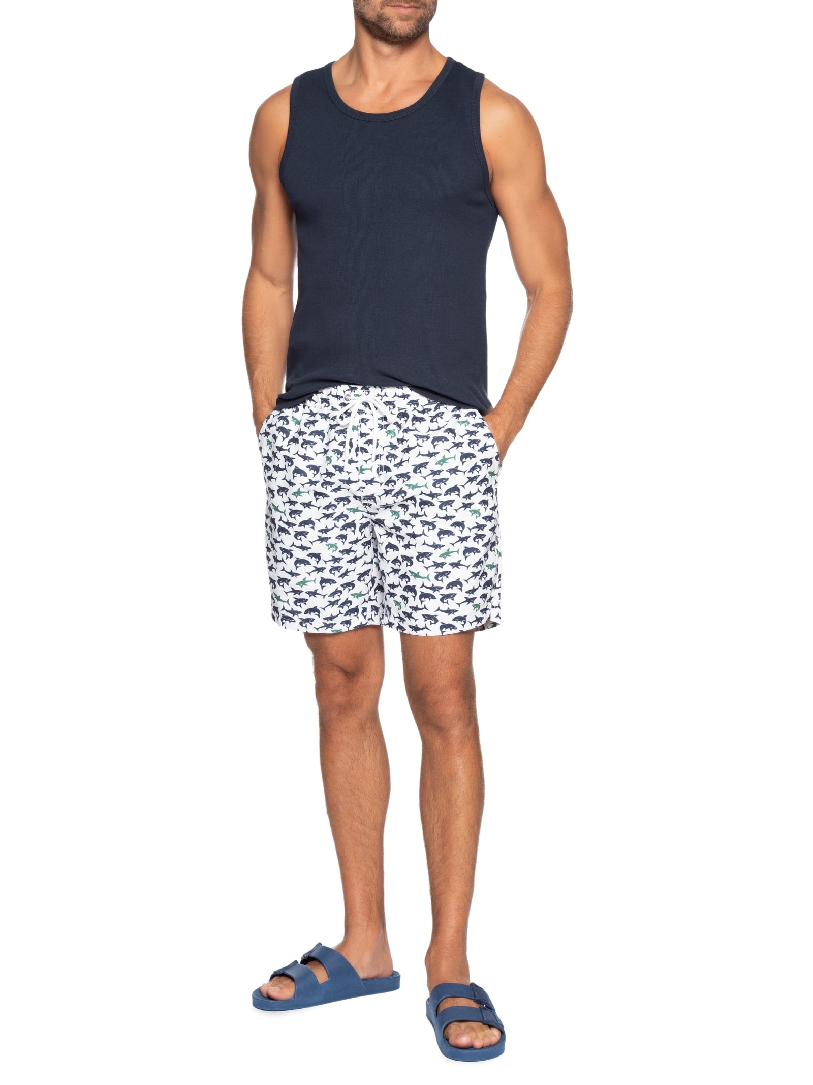 Short Masculino Beachwear Estampa Tubarão Branco Basiq Men