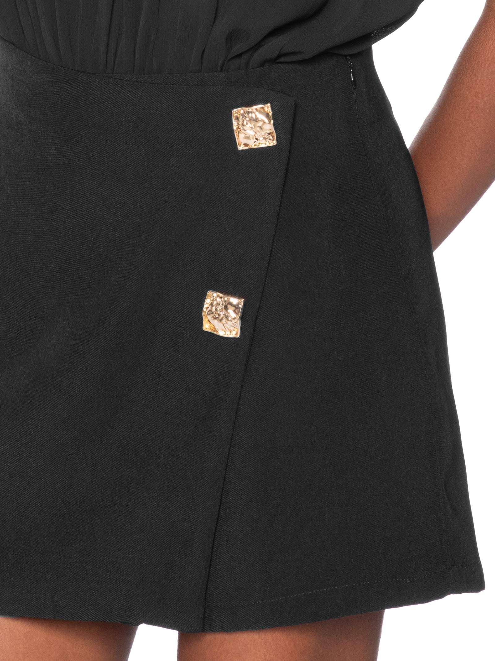 Short Saia Curta Transpassada Preto '2Essential