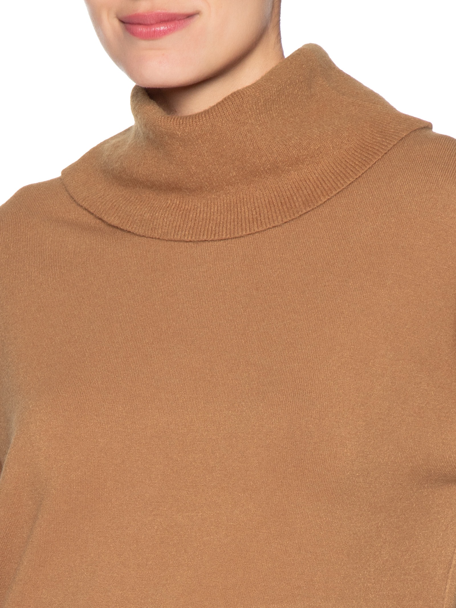 Suéter Feminino Alongado Em Tricot Bege Basiq