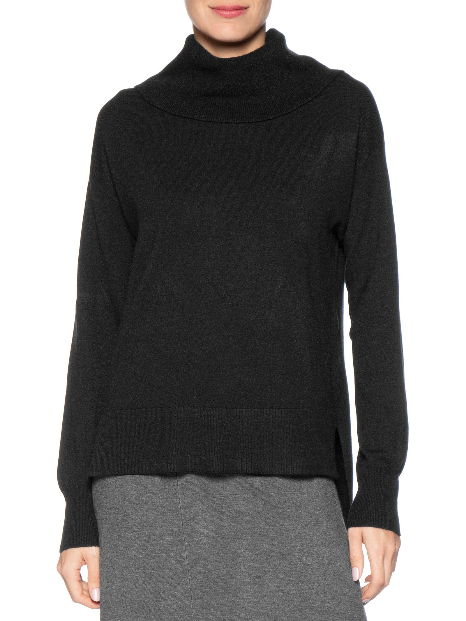 Suéter Feminino Alongado Em Tricot Preto Basiq
