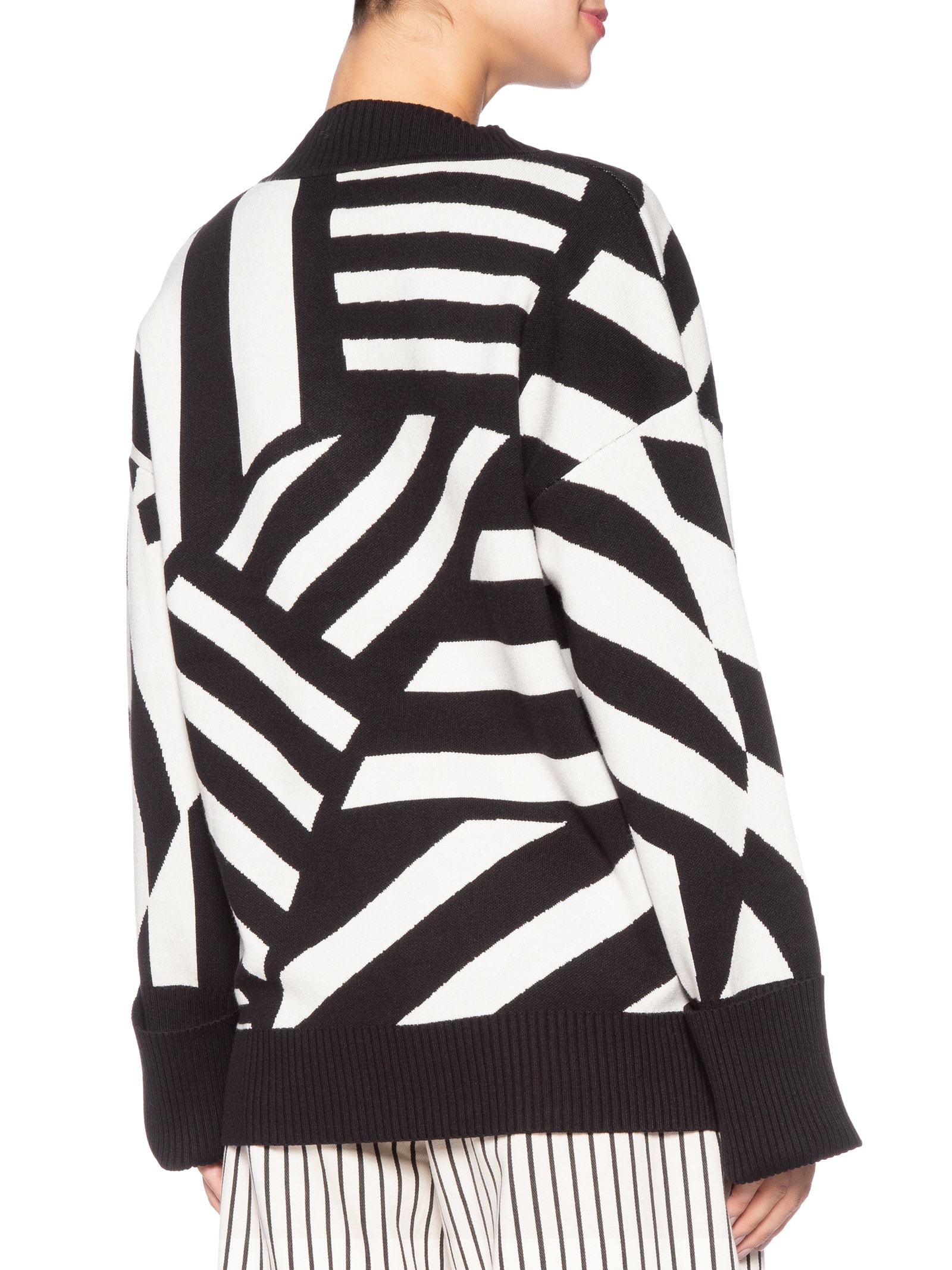 Suéter Feminino Tricot Decote V Tuca Legal Preto Farm