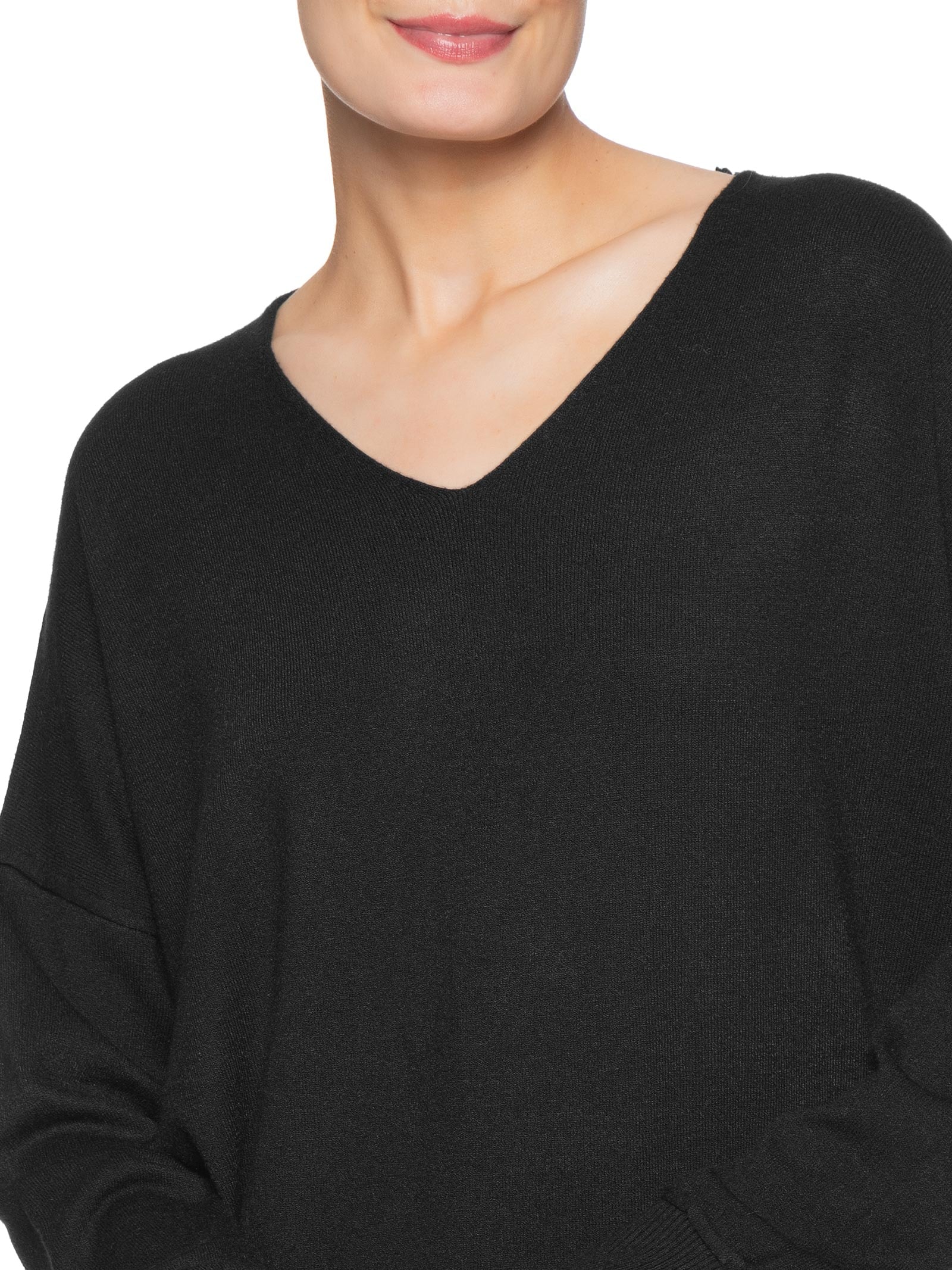 Suéter Feminino Tricot Oversized Decote V Preto Basiq