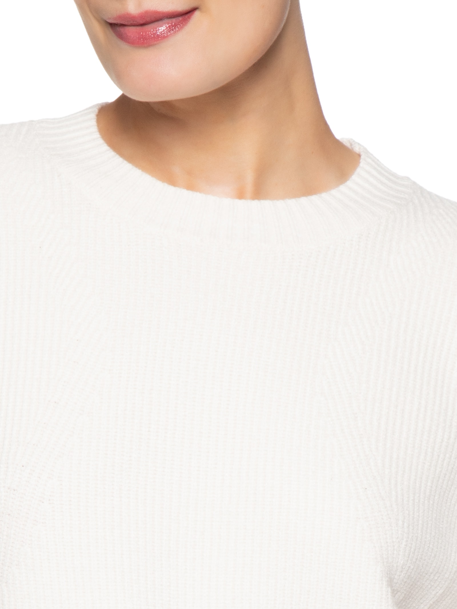 Suéter Feminino Tricot Oversized Gola Ribana   Off White Basiq