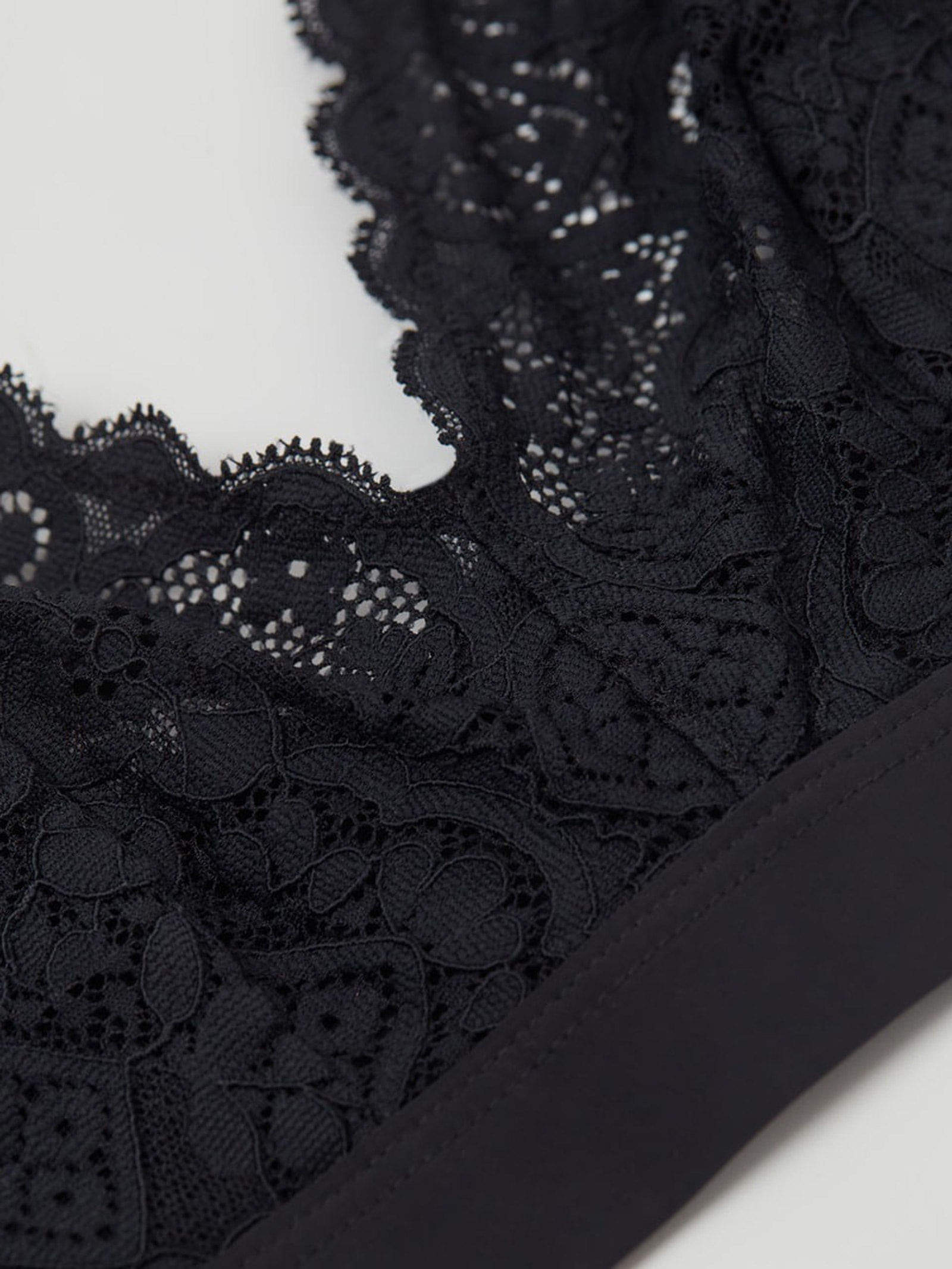 Sutiã Triângulo Lara Em Renda Preto Intimissimi