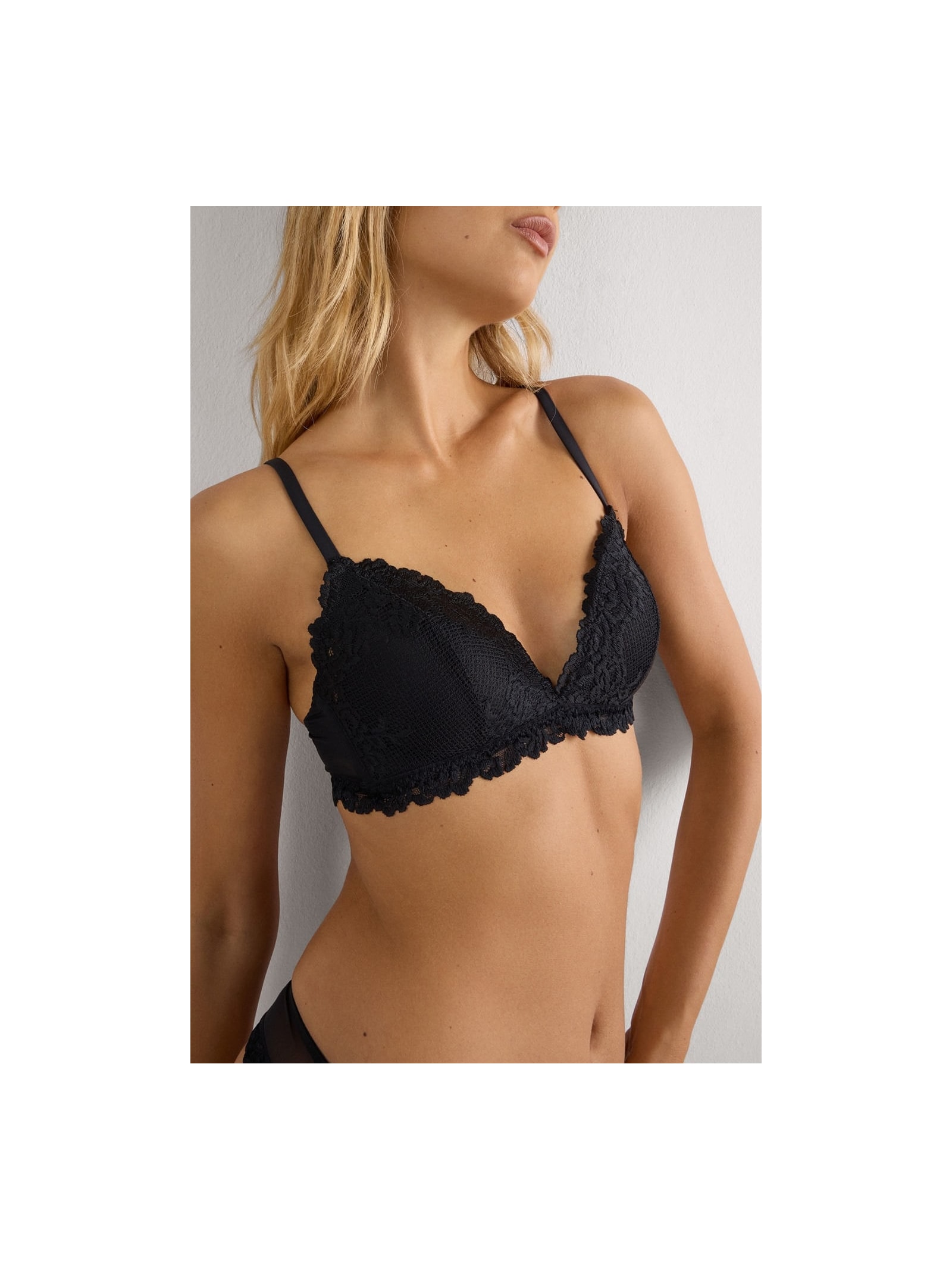 Sutiã Triângulo Tiziana Pretty Flowers Preto Intimissimi